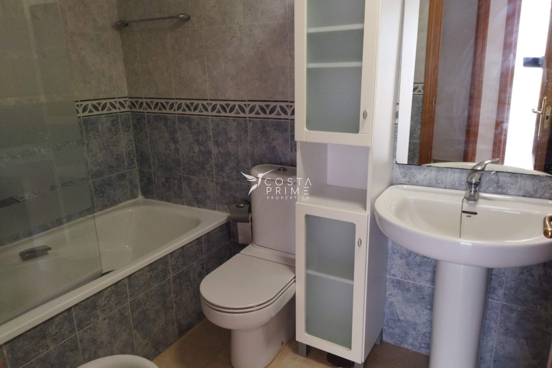 Resale - Apartment / Flat - Benidorm