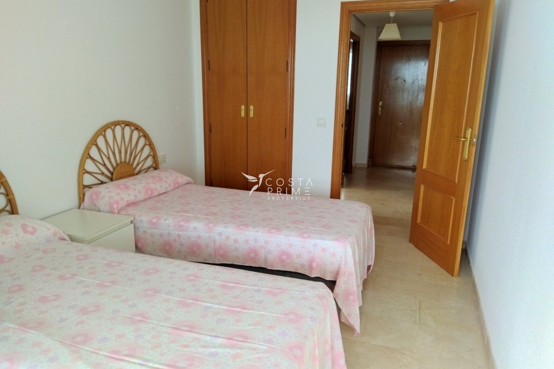 Resale - Apartment / Flat - Benidorm