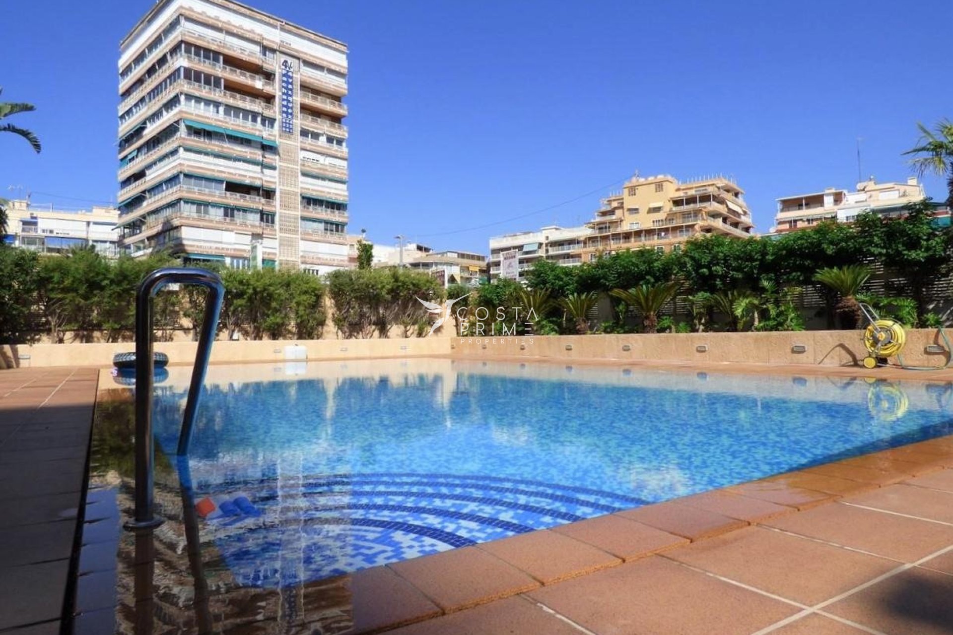 Resale - Apartment / Flat - Benidorm