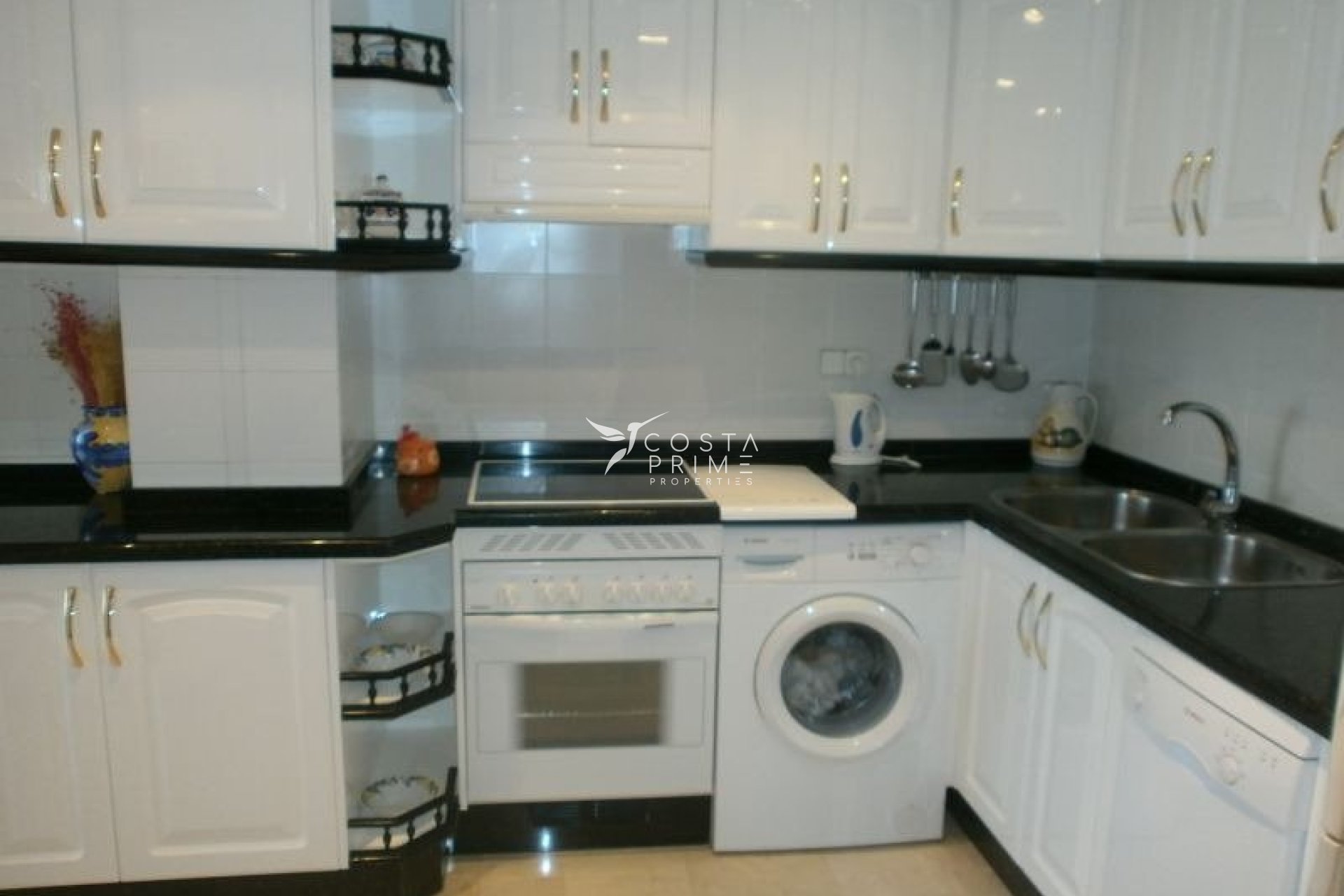 Resale - Apartment / Flat - Benidorm