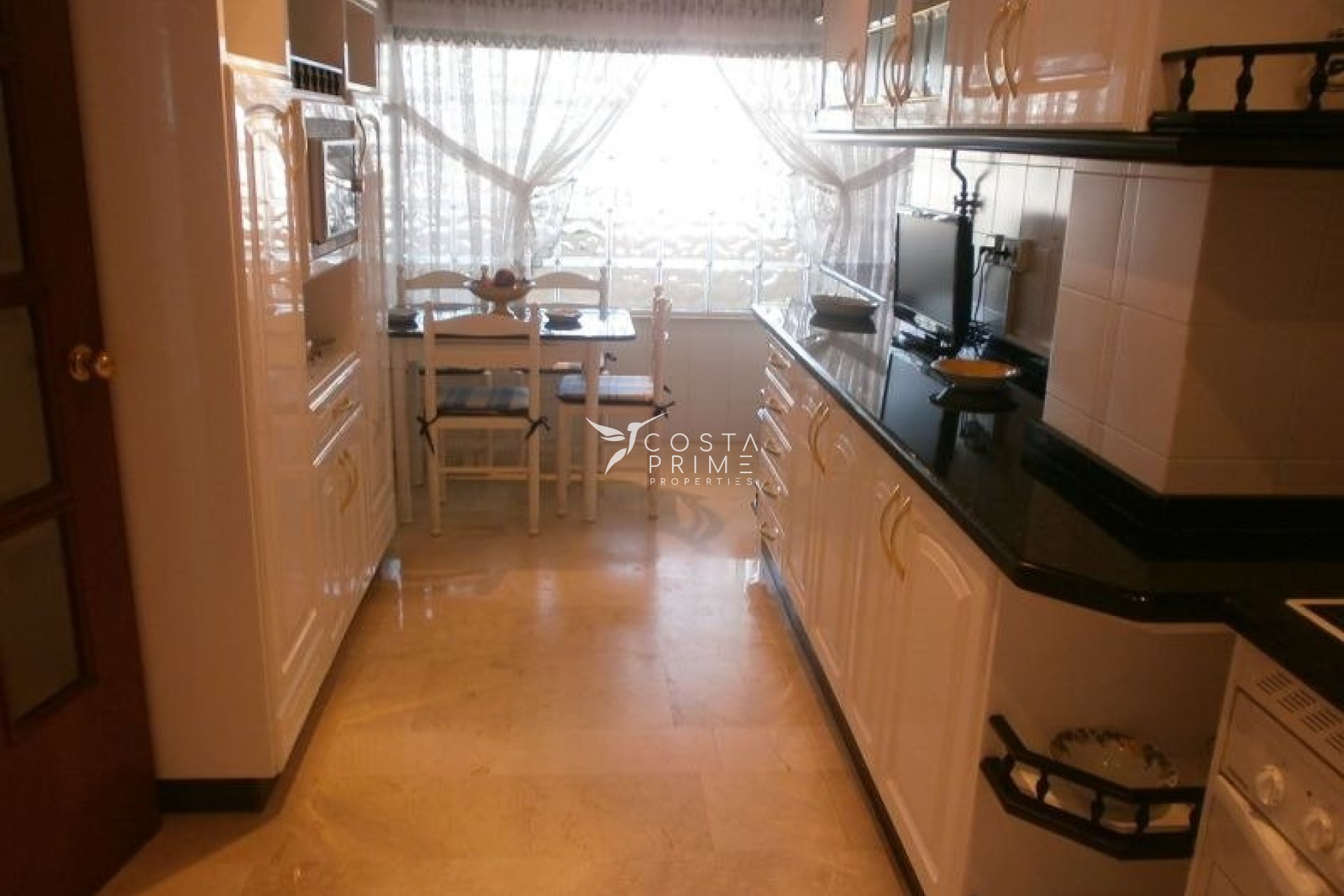 Resale - Apartment / Flat - Benidorm