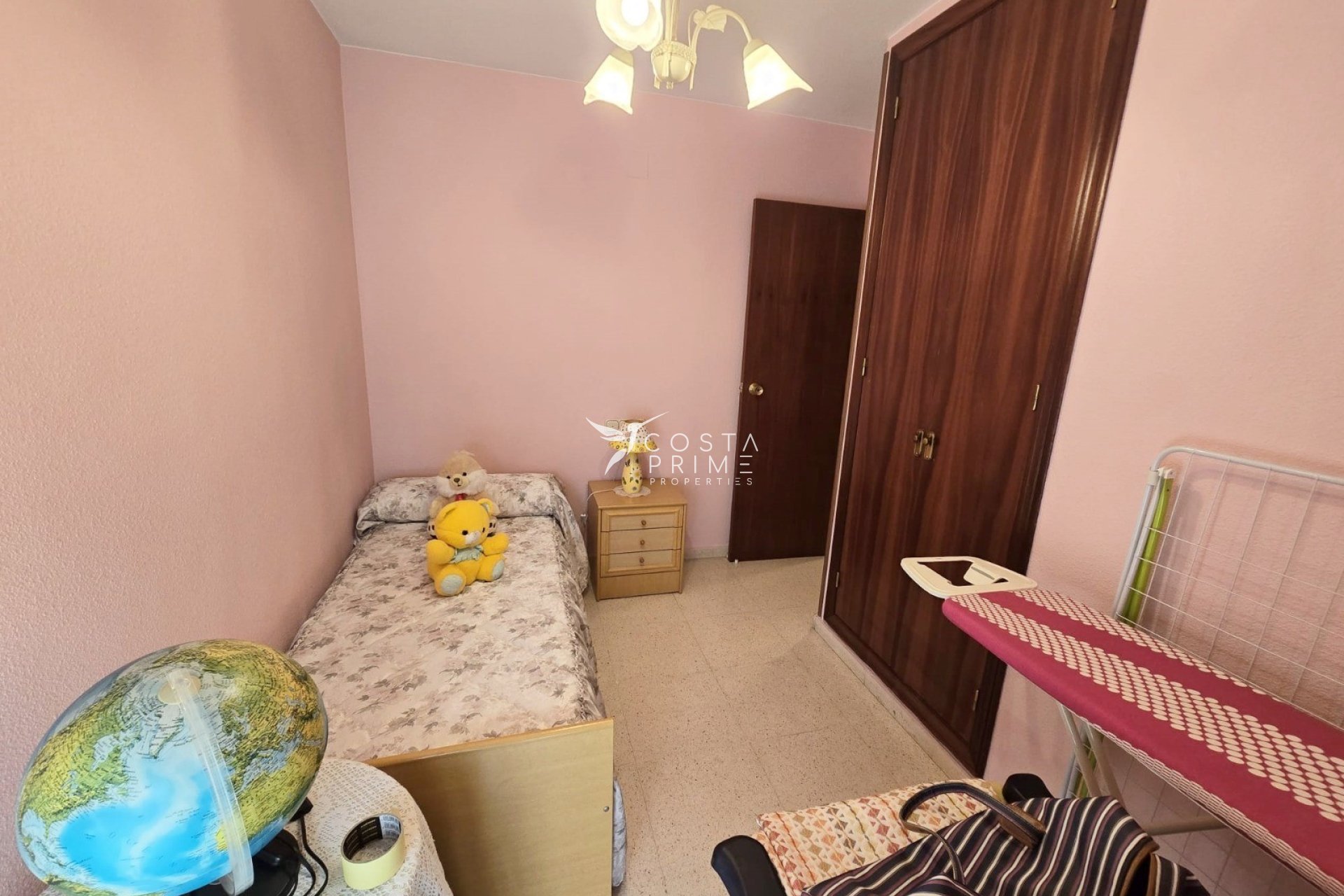 Resale - Apartment / Flat - Benidorm