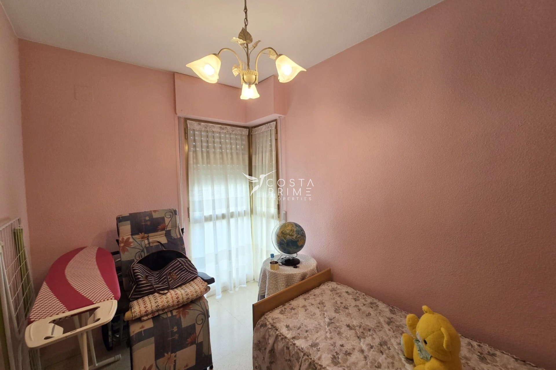 Resale - Apartment / Flat - Benidorm