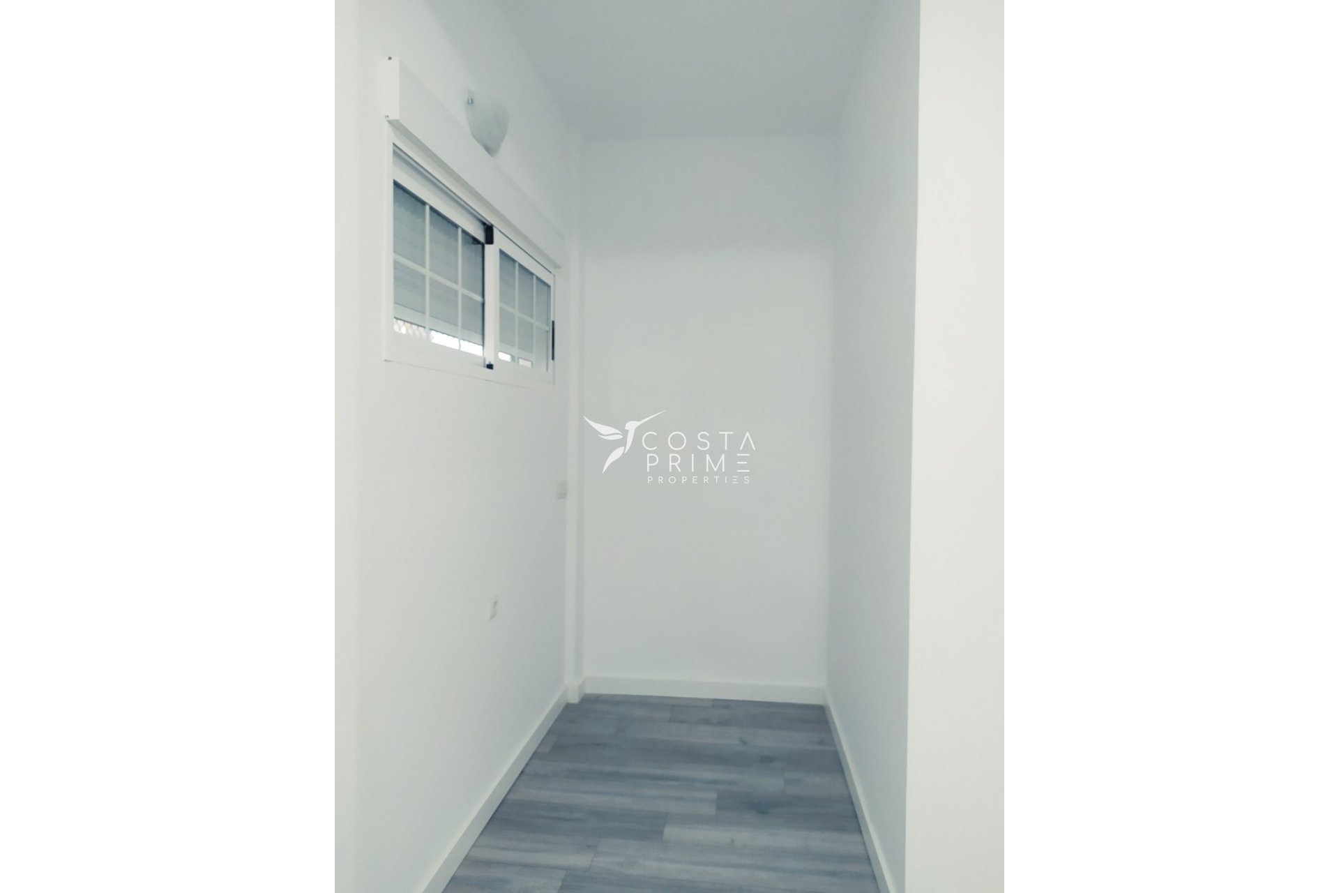 Resale - Apartment / Flat - Benidorm