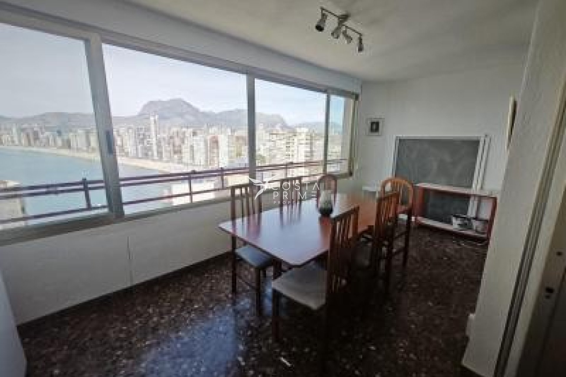 Resale - Apartment / Flat - Benidorm