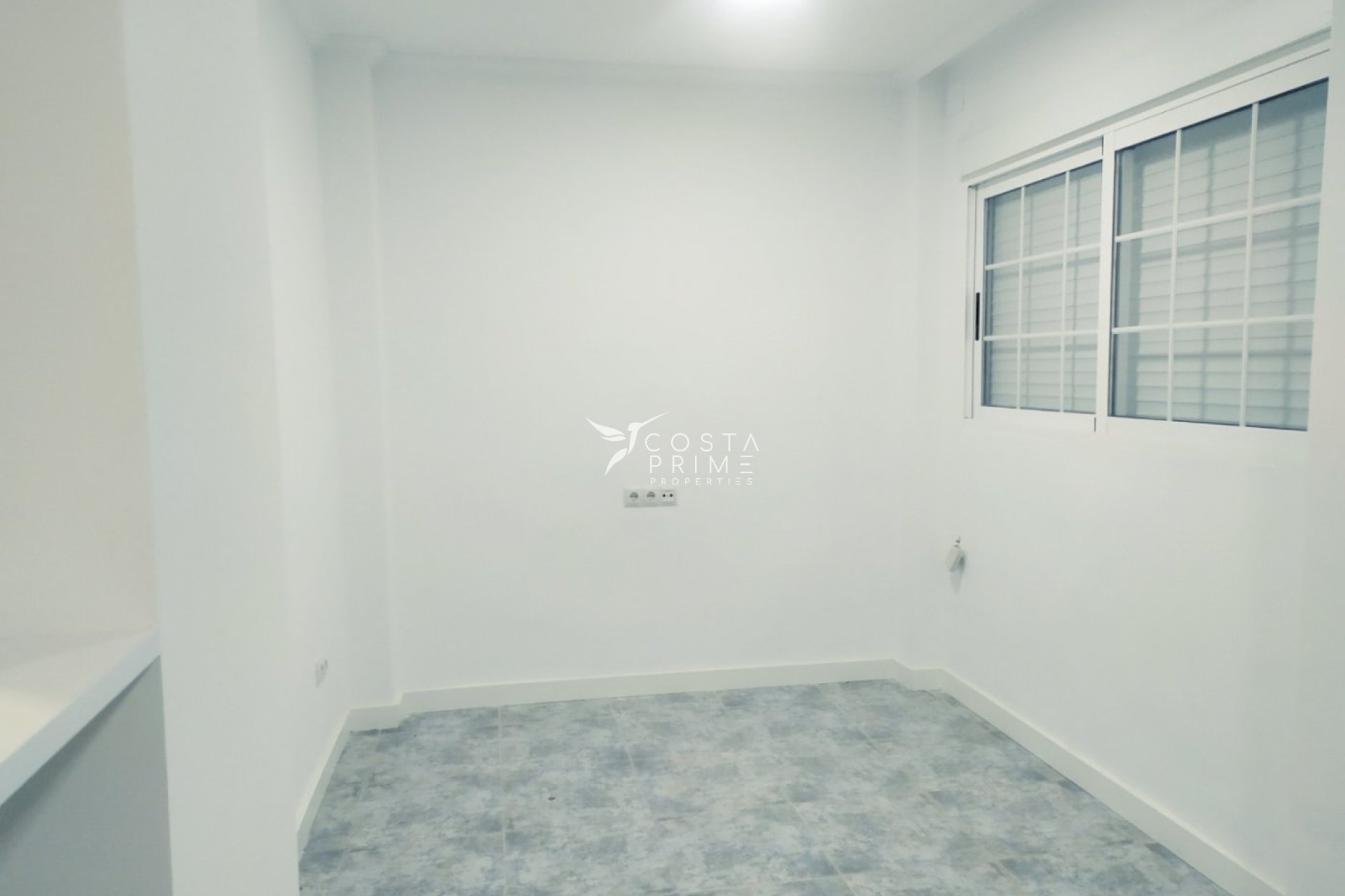 Resale - Apartment / Flat - Benidorm