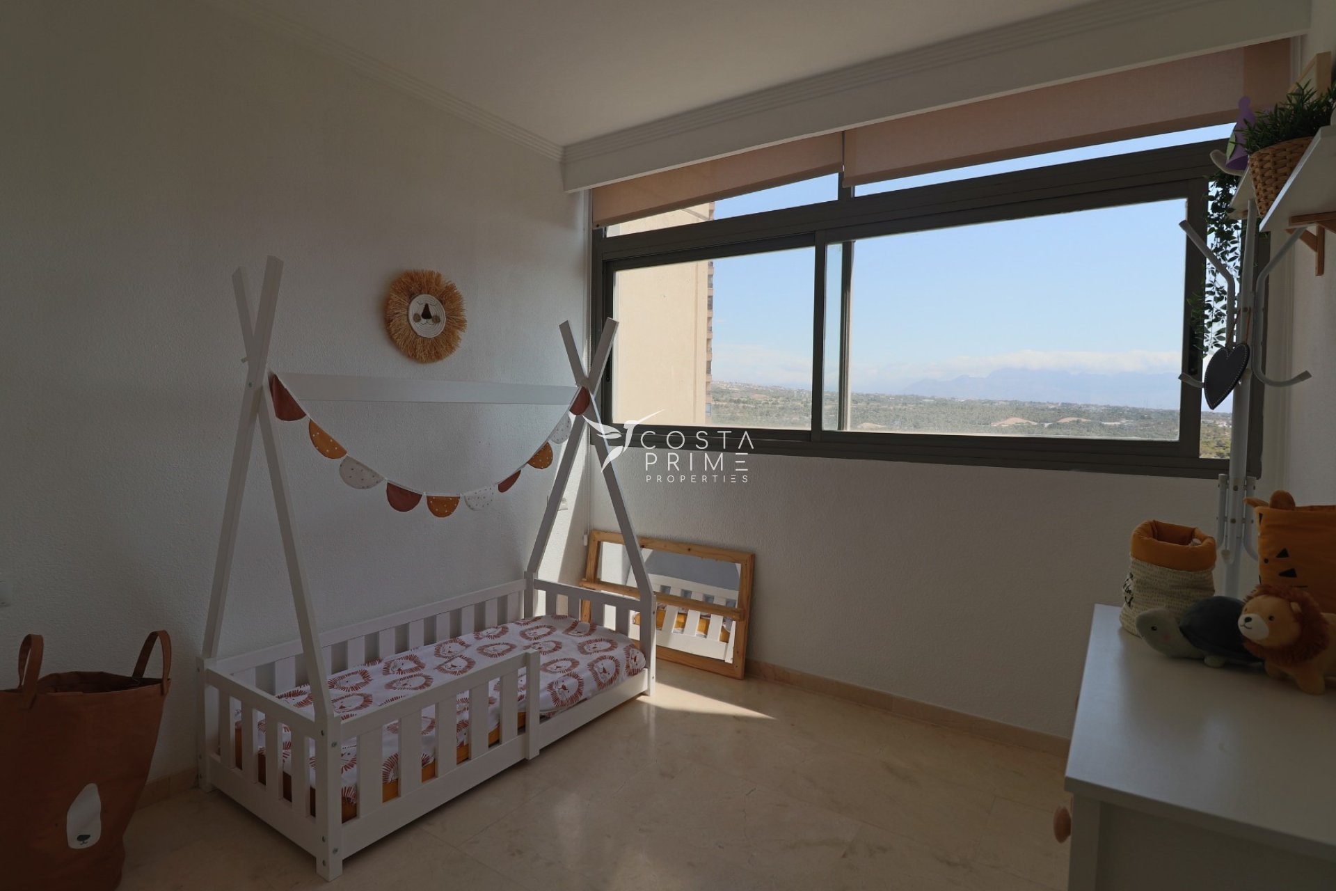 Resale - Apartment / Flat - Benidorm