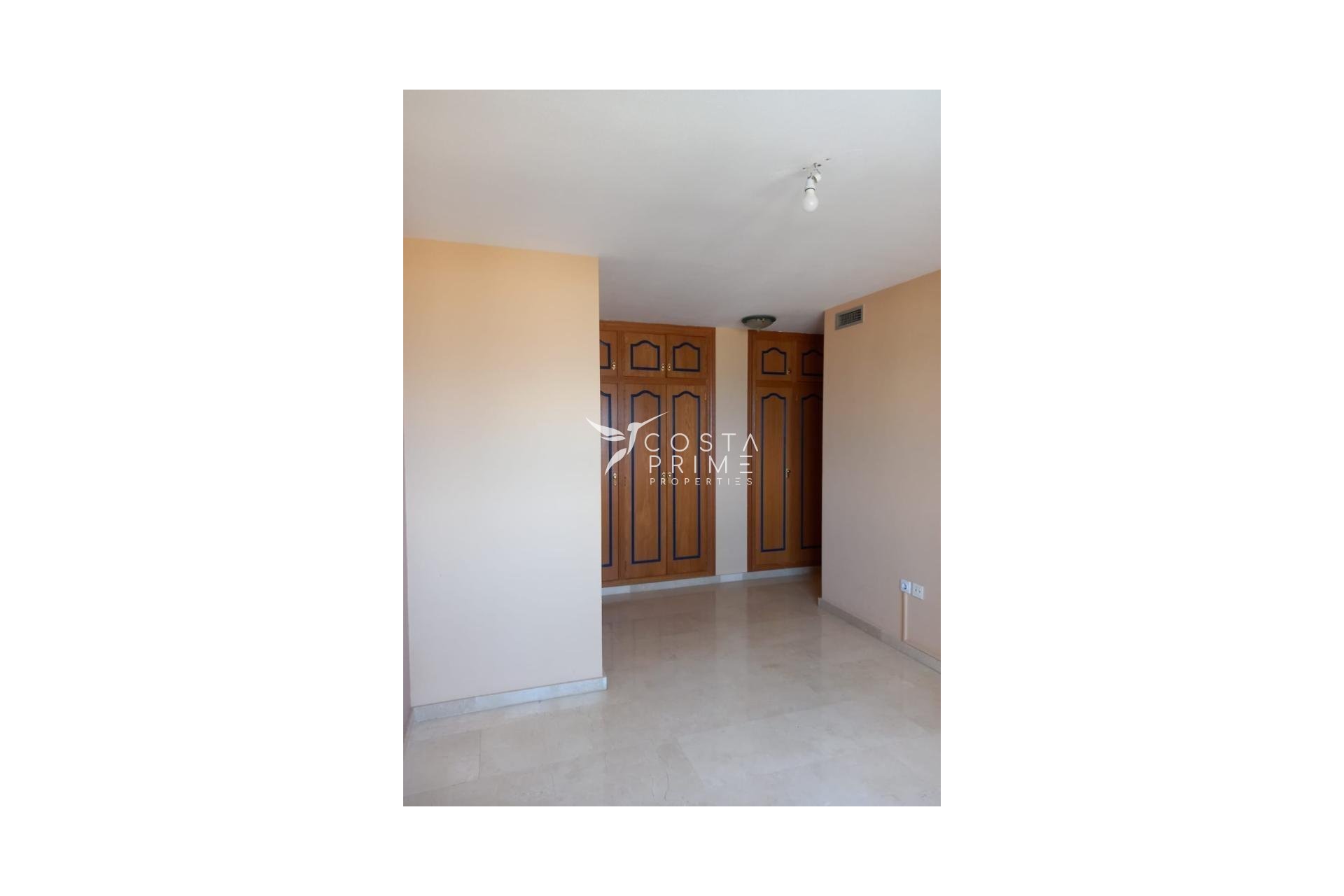 Resale - Apartment / Flat - Benidorm