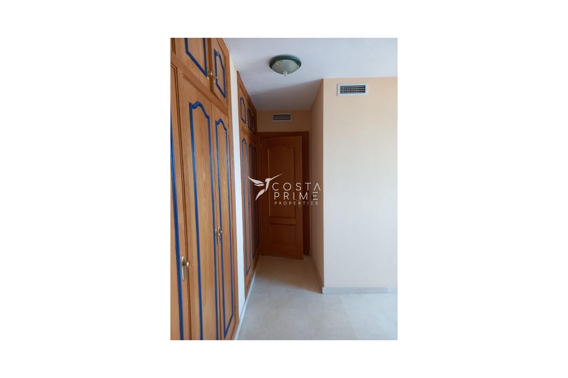 Resale - Apartment / Flat - Benidorm