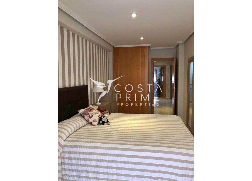 Resale - Apartment / Flat - Benidorm