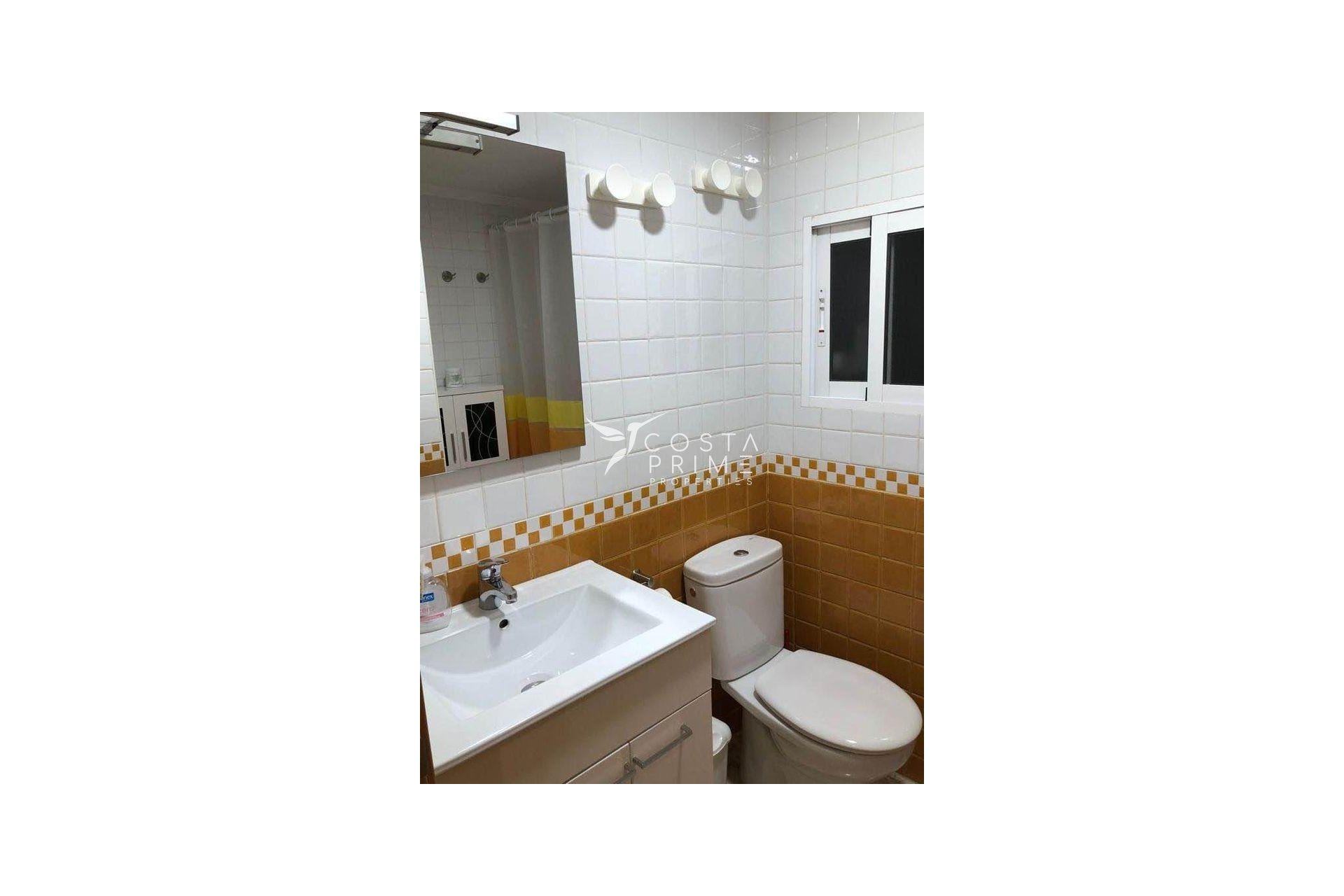 Resale - Apartment / Flat - Benidorm