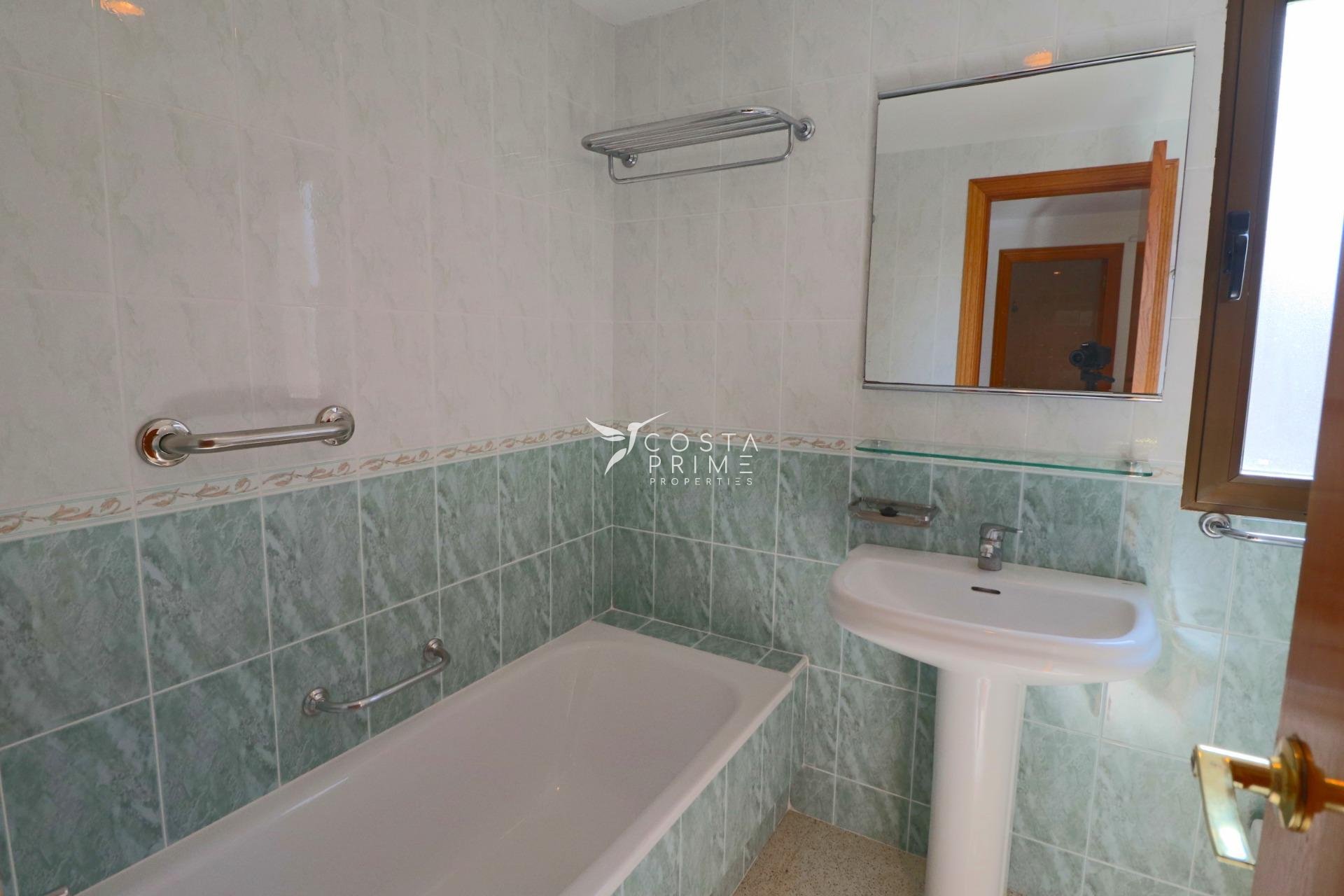 Resale - Apartment / Flat - Benidorm