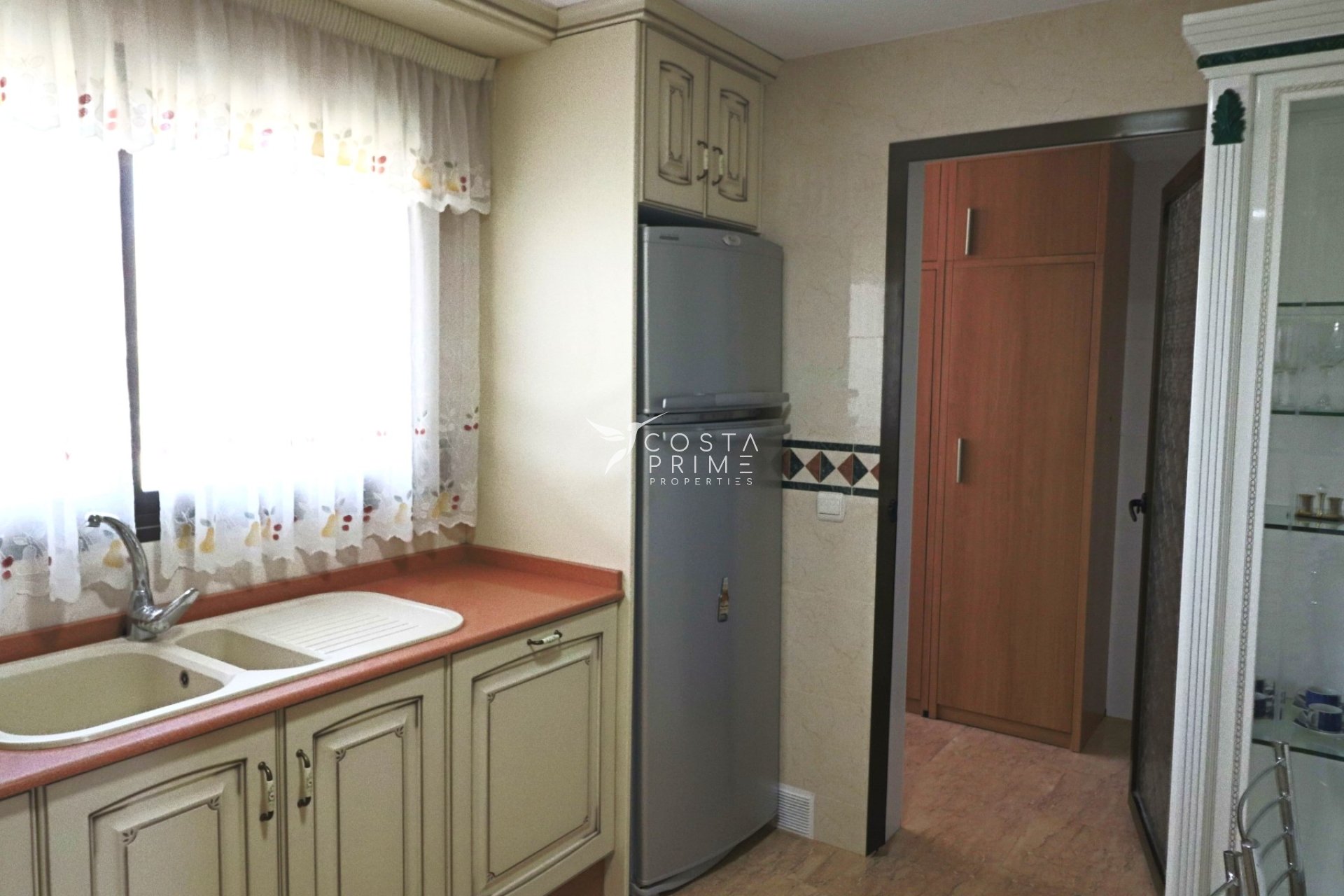 Resale - Apartment / Flat - Benidorm