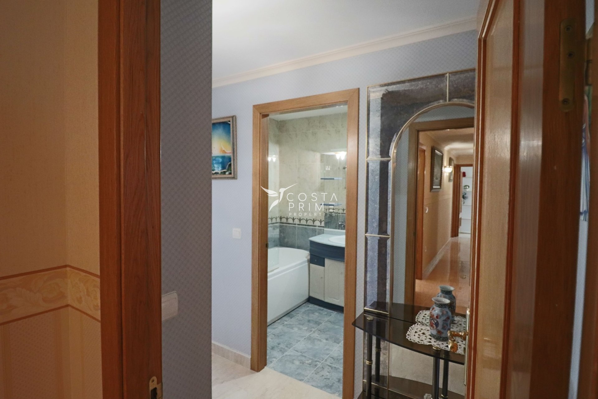 Resale - Apartment / Flat - Benidorm