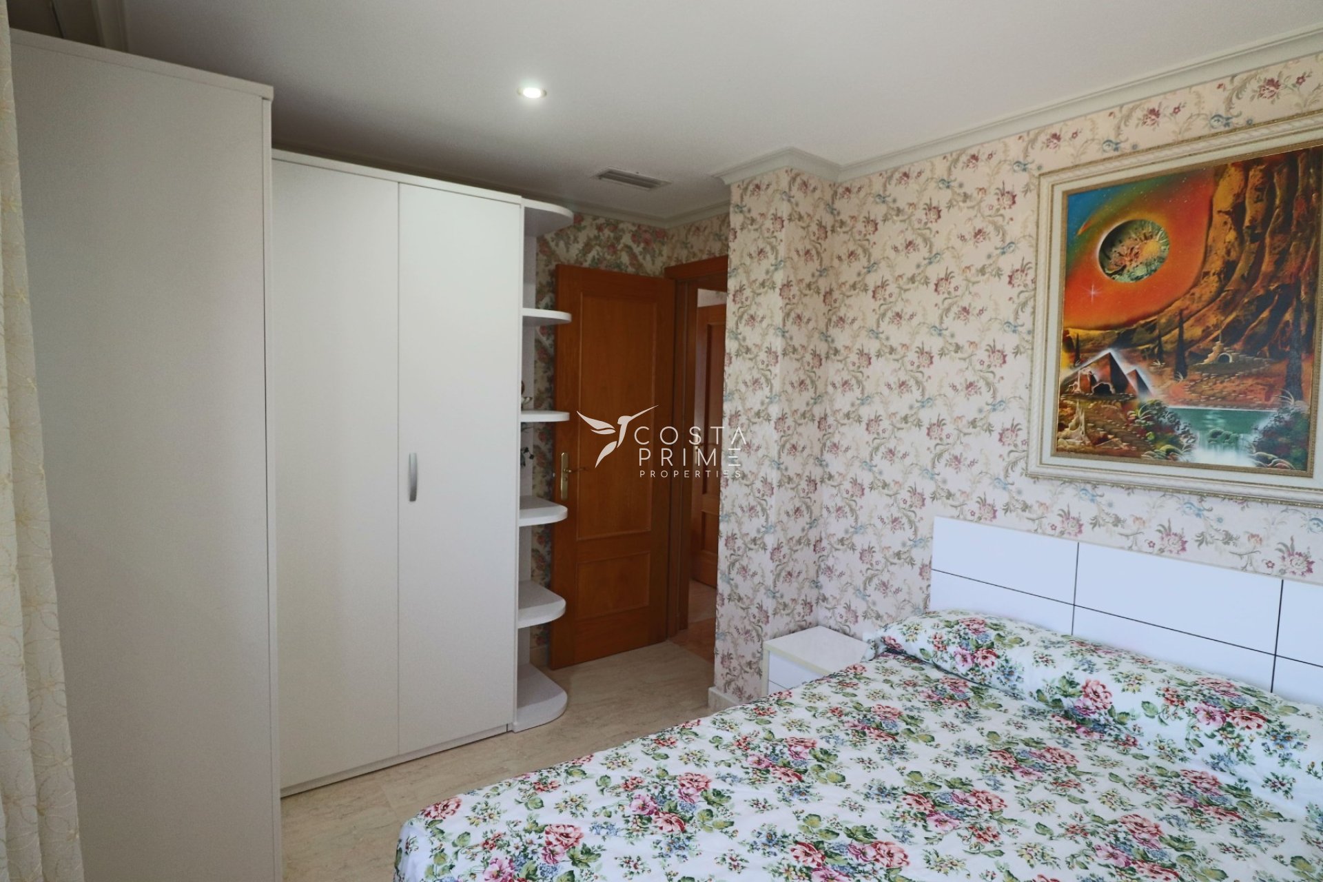 Resale - Apartment / Flat - Benidorm