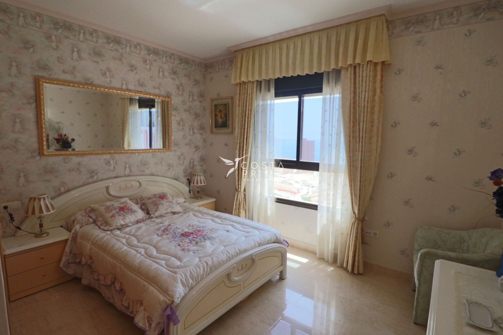 Resale - Apartment / Flat - Benidorm