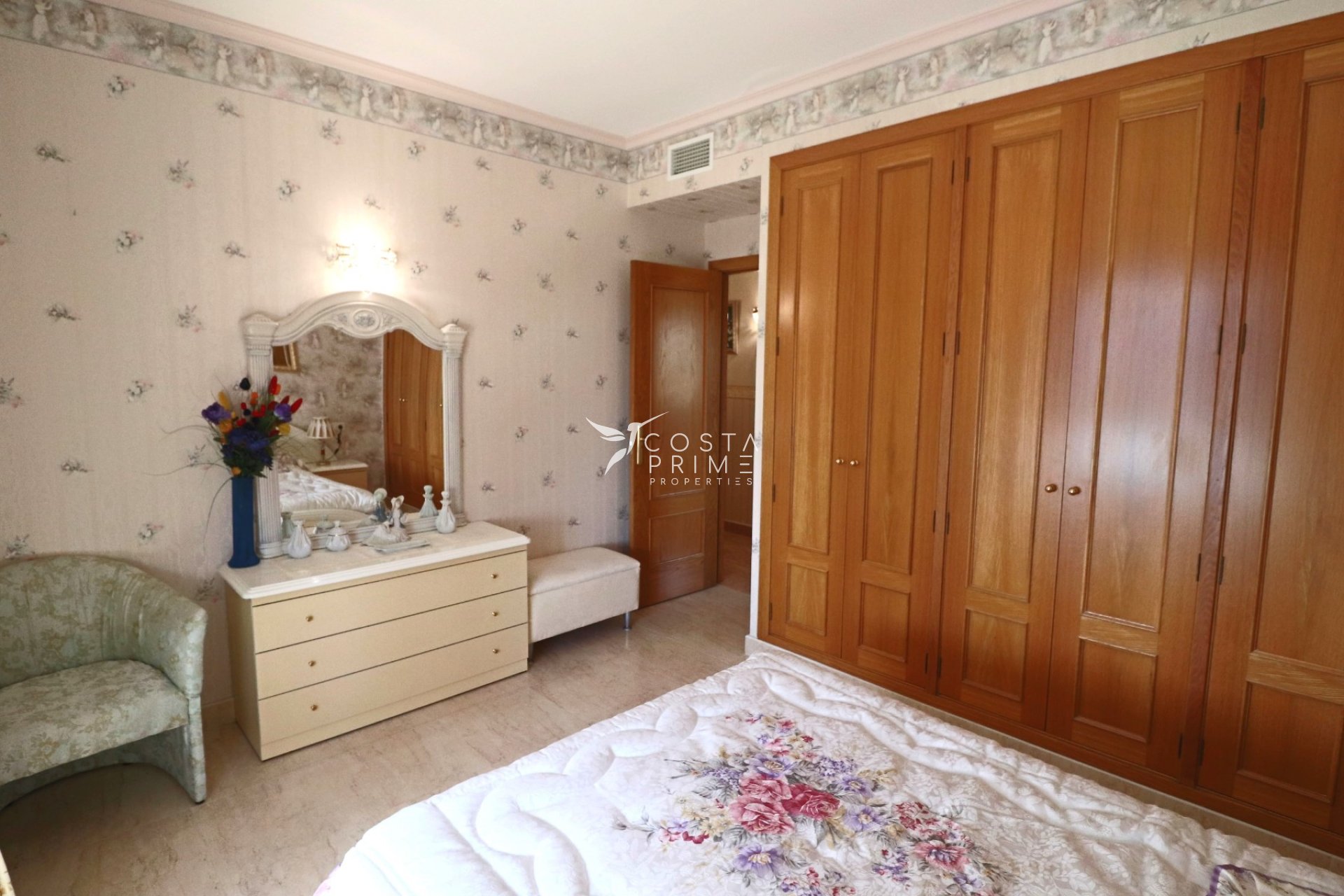 Resale - Apartment / Flat - Benidorm