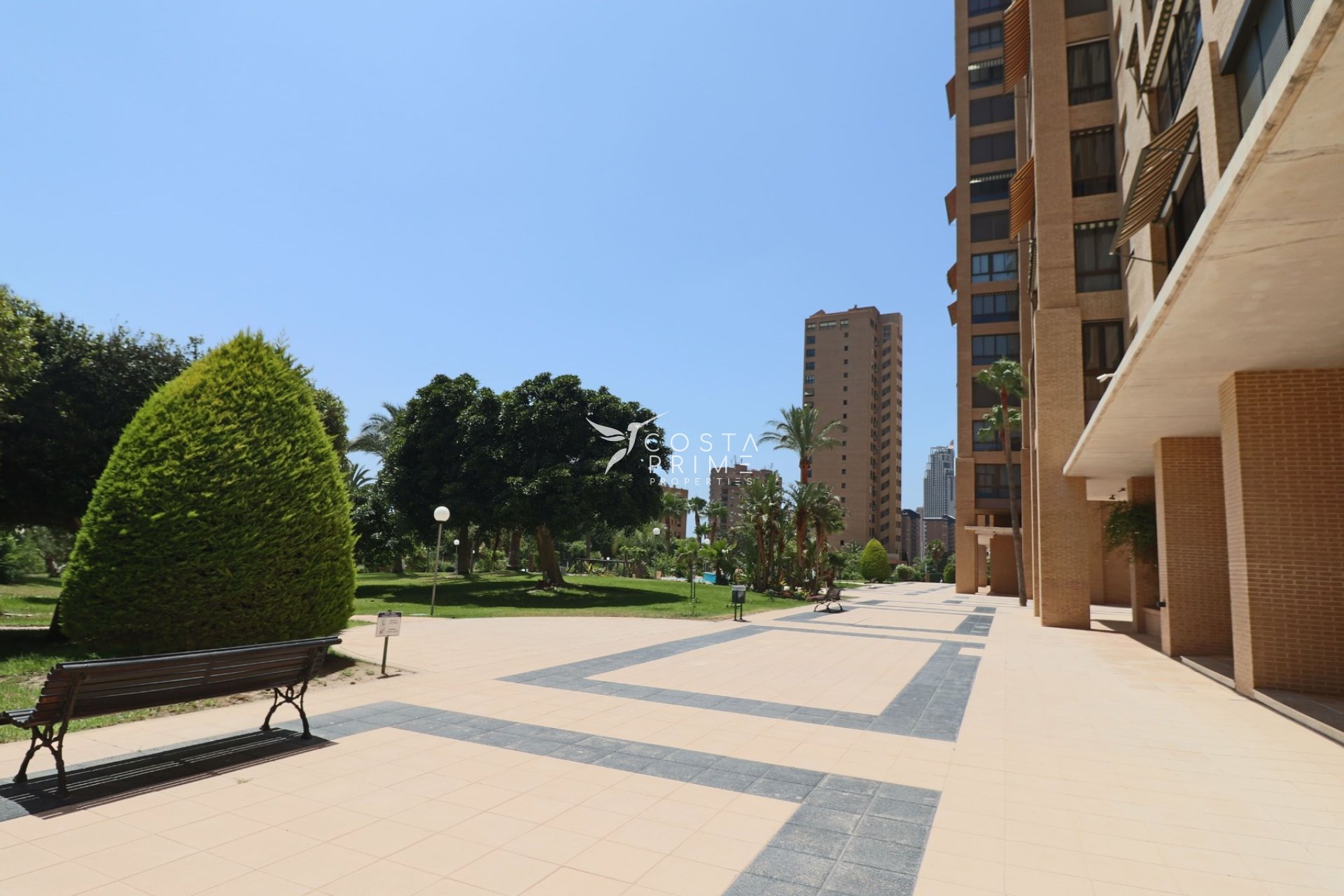 Resale - Apartment / Flat - Benidorm