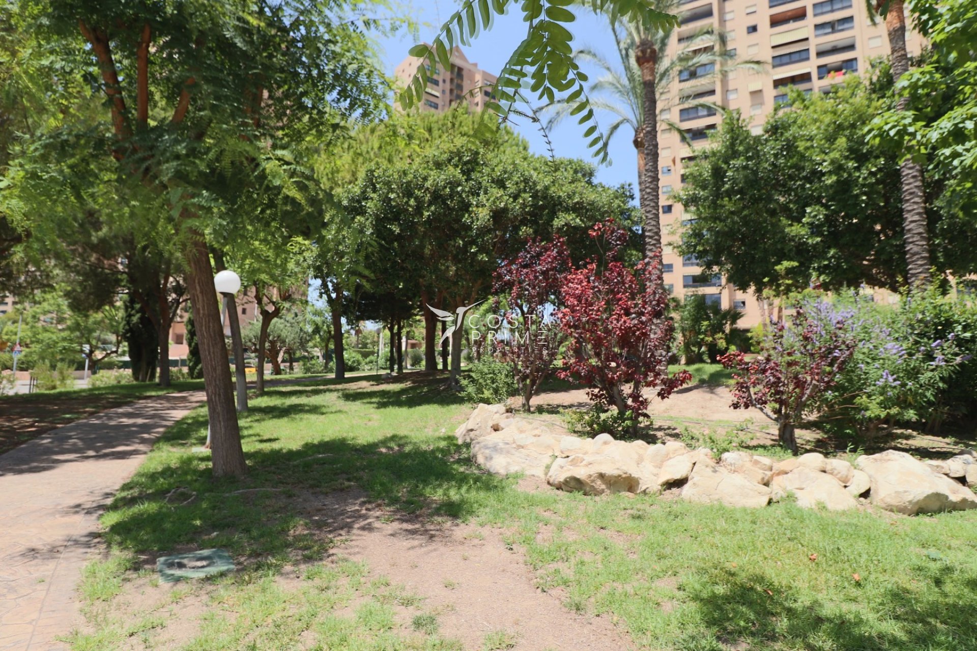 Resale - Apartment / Flat - Benidorm