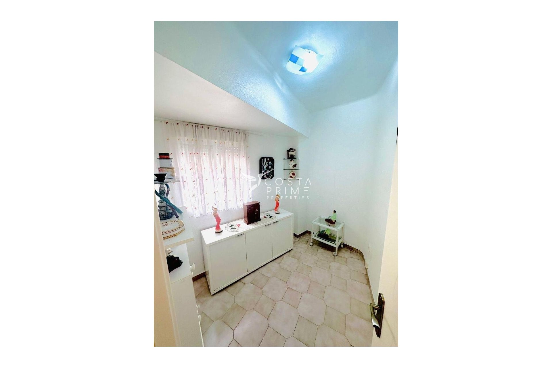 Resale - Apartment / Flat - Benidorm