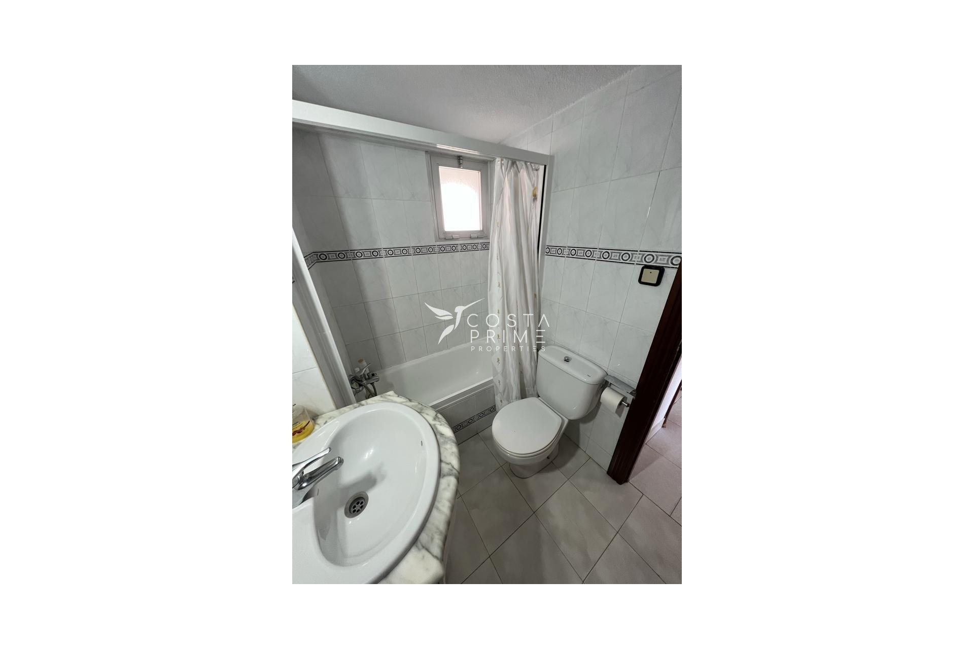 Resale - Apartment / Flat - Benidorm