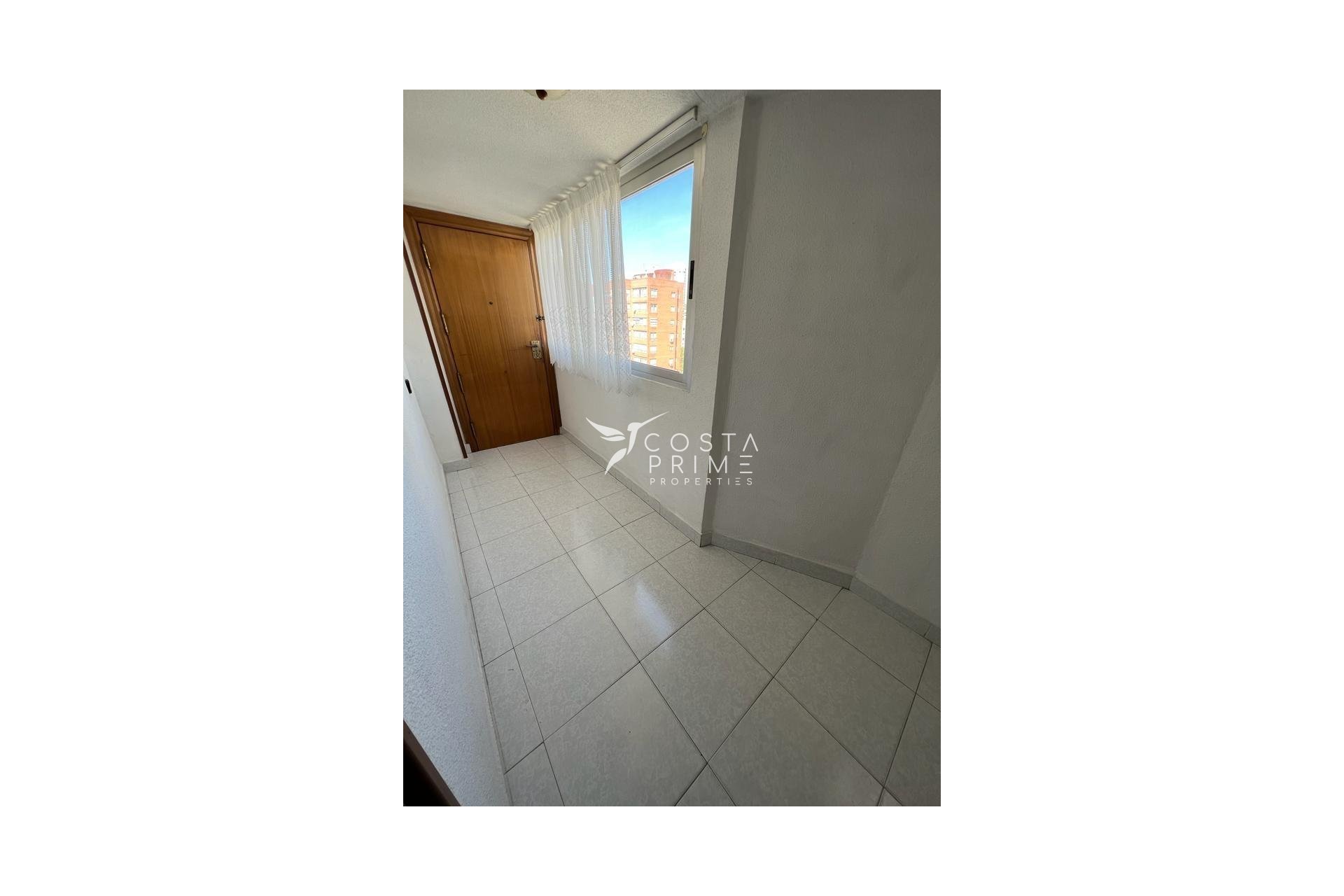 Resale - Apartment / Flat - Benidorm