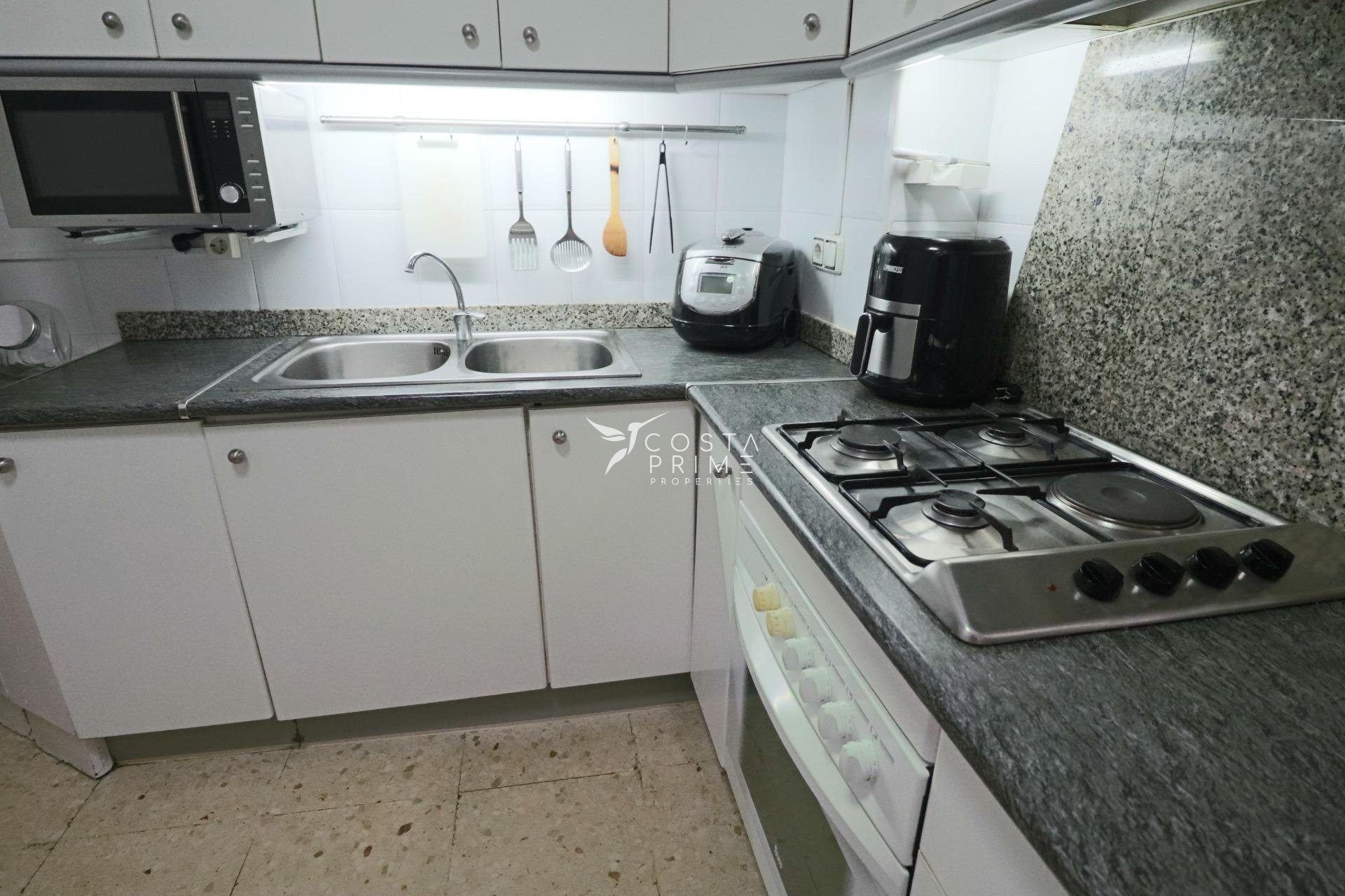 Resale - Apartment / Flat - Benidorm