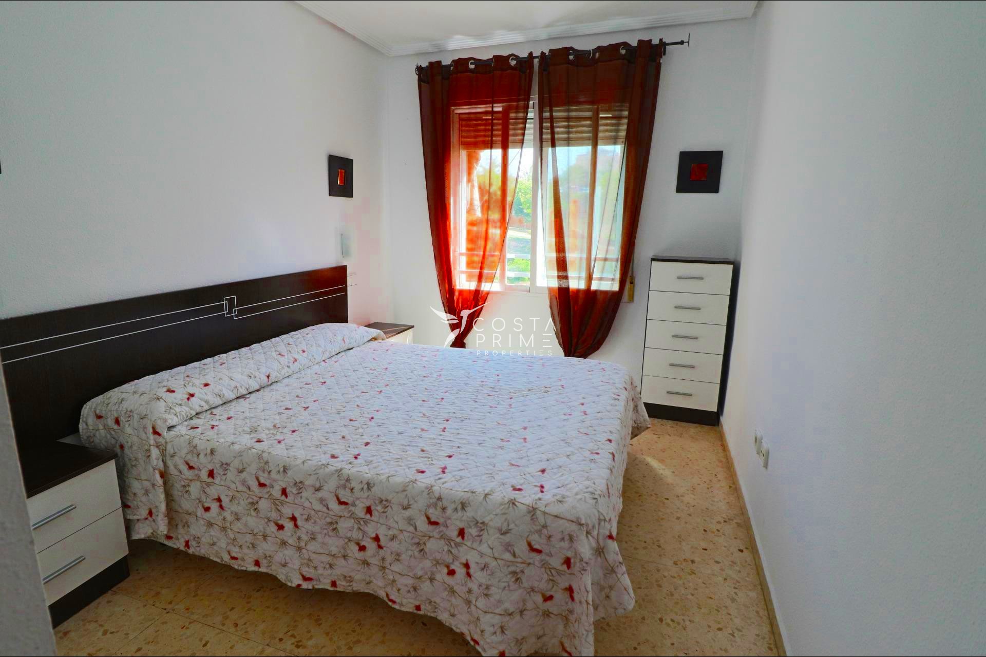 Resale - Apartment / Flat - Benidorm