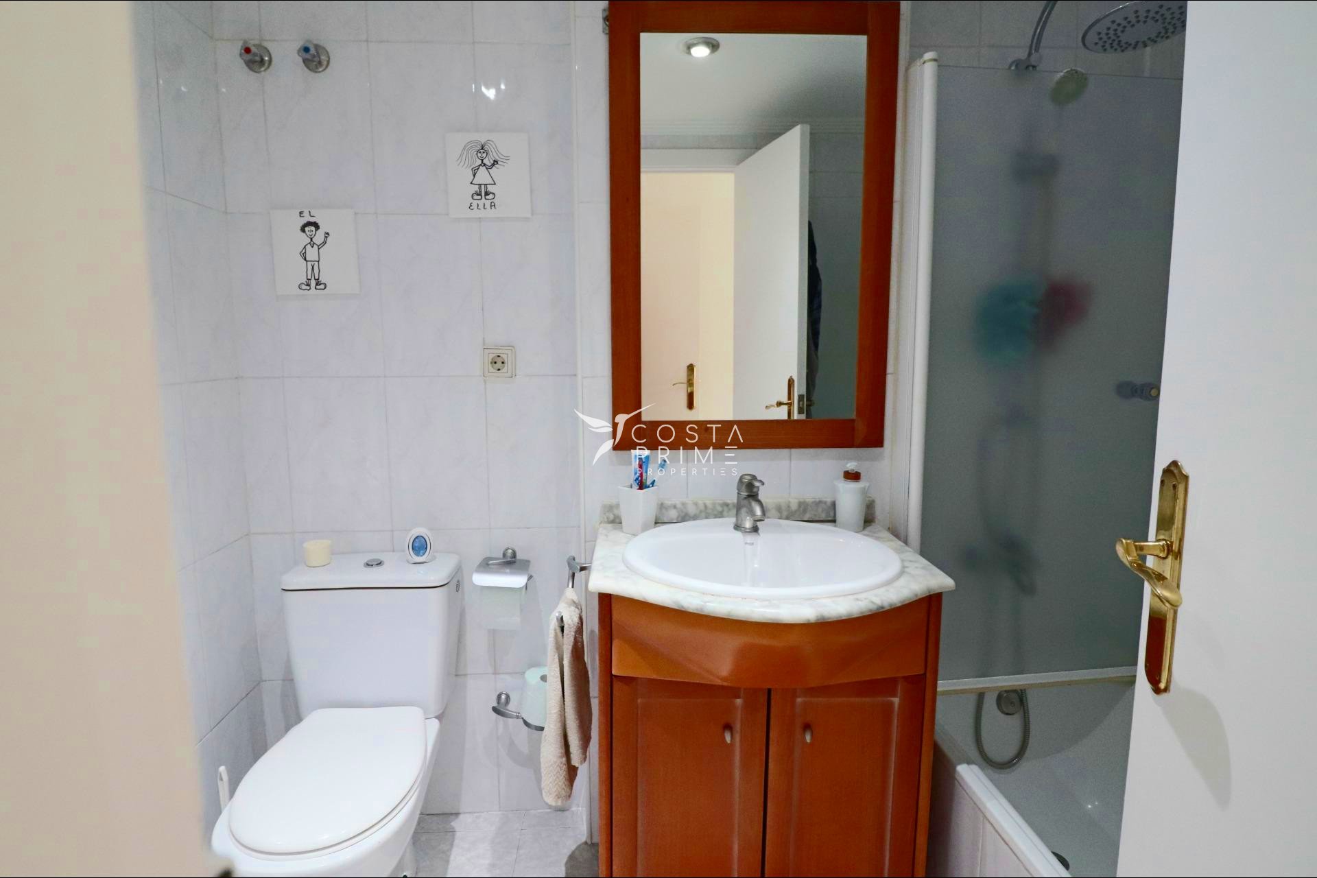 Resale - Apartment / Flat - Benidorm