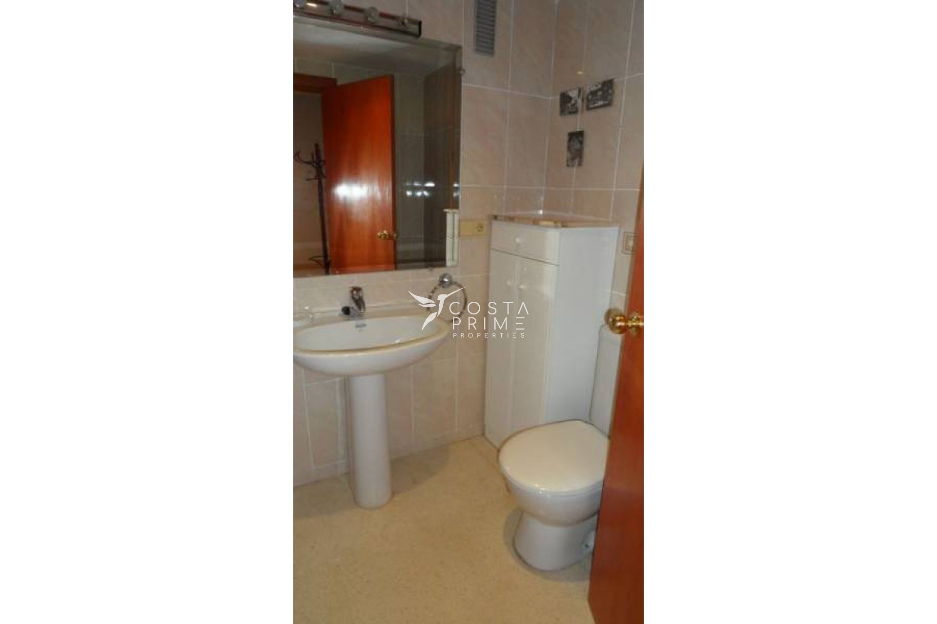 Resale - Apartment / Flat - Benidorm