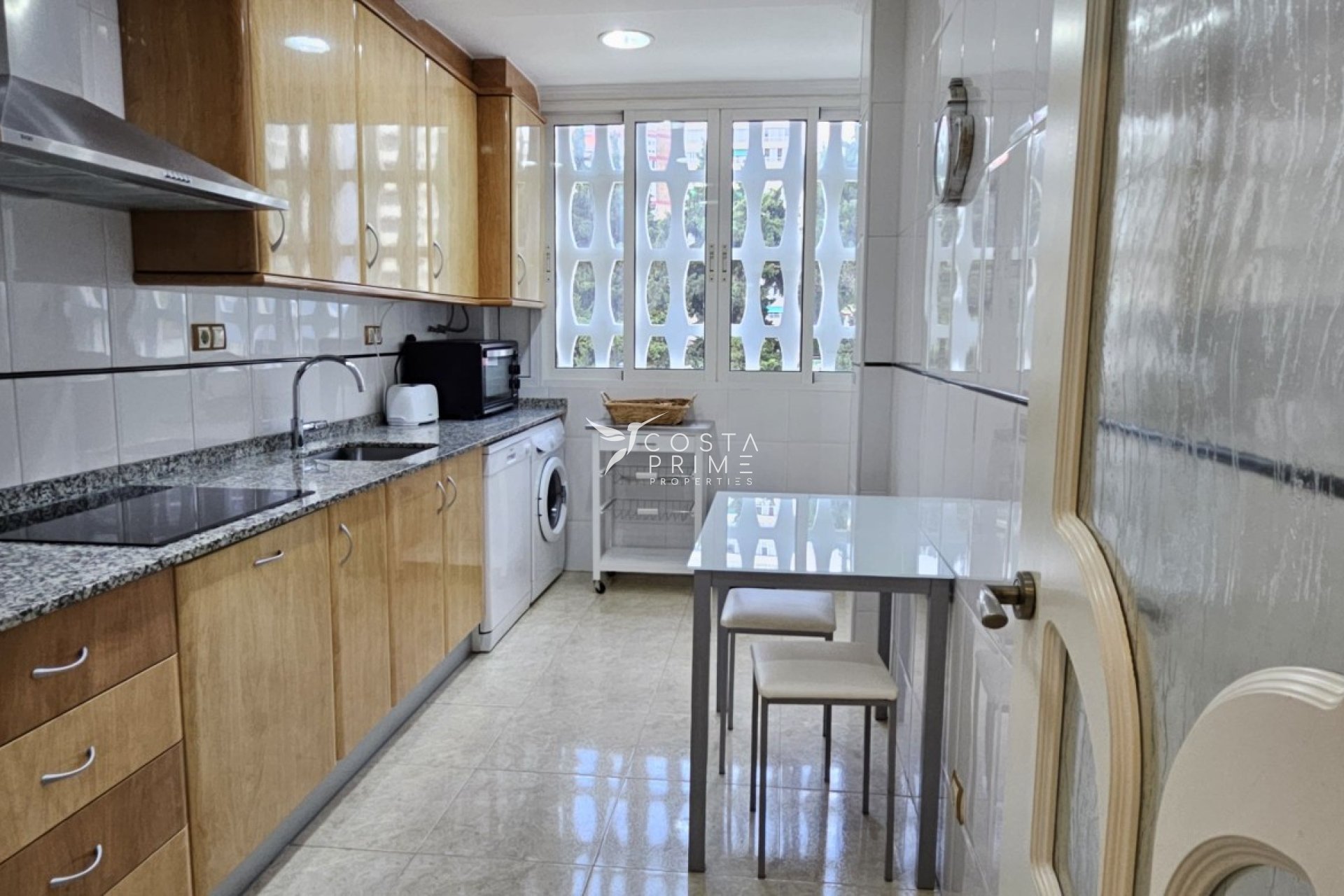 Resale - Apartment / Flat - Benidorm