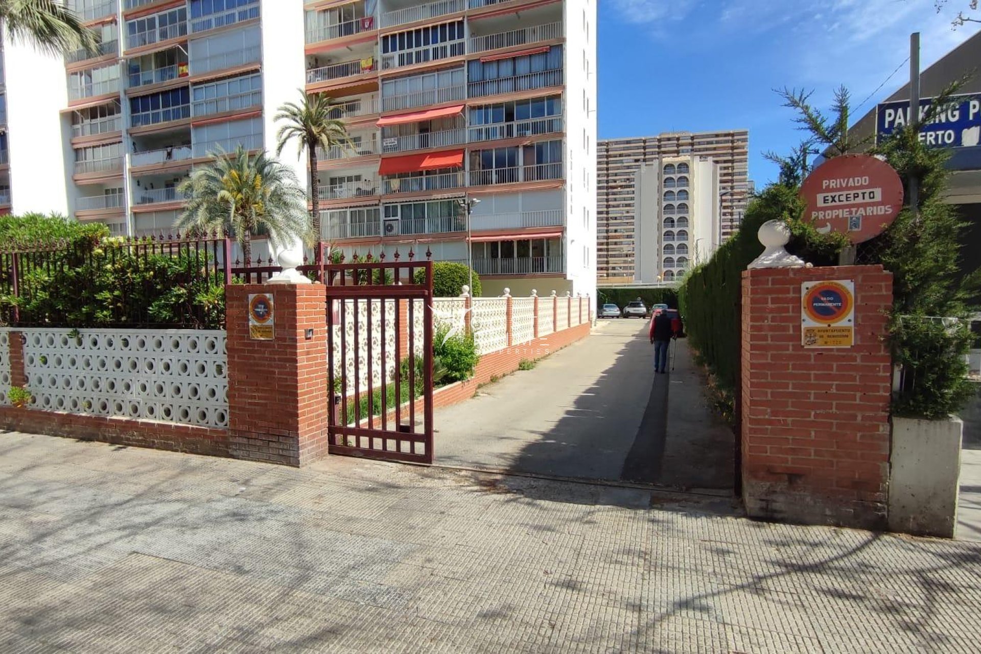 Resale - Apartment / Flat - Benidorm