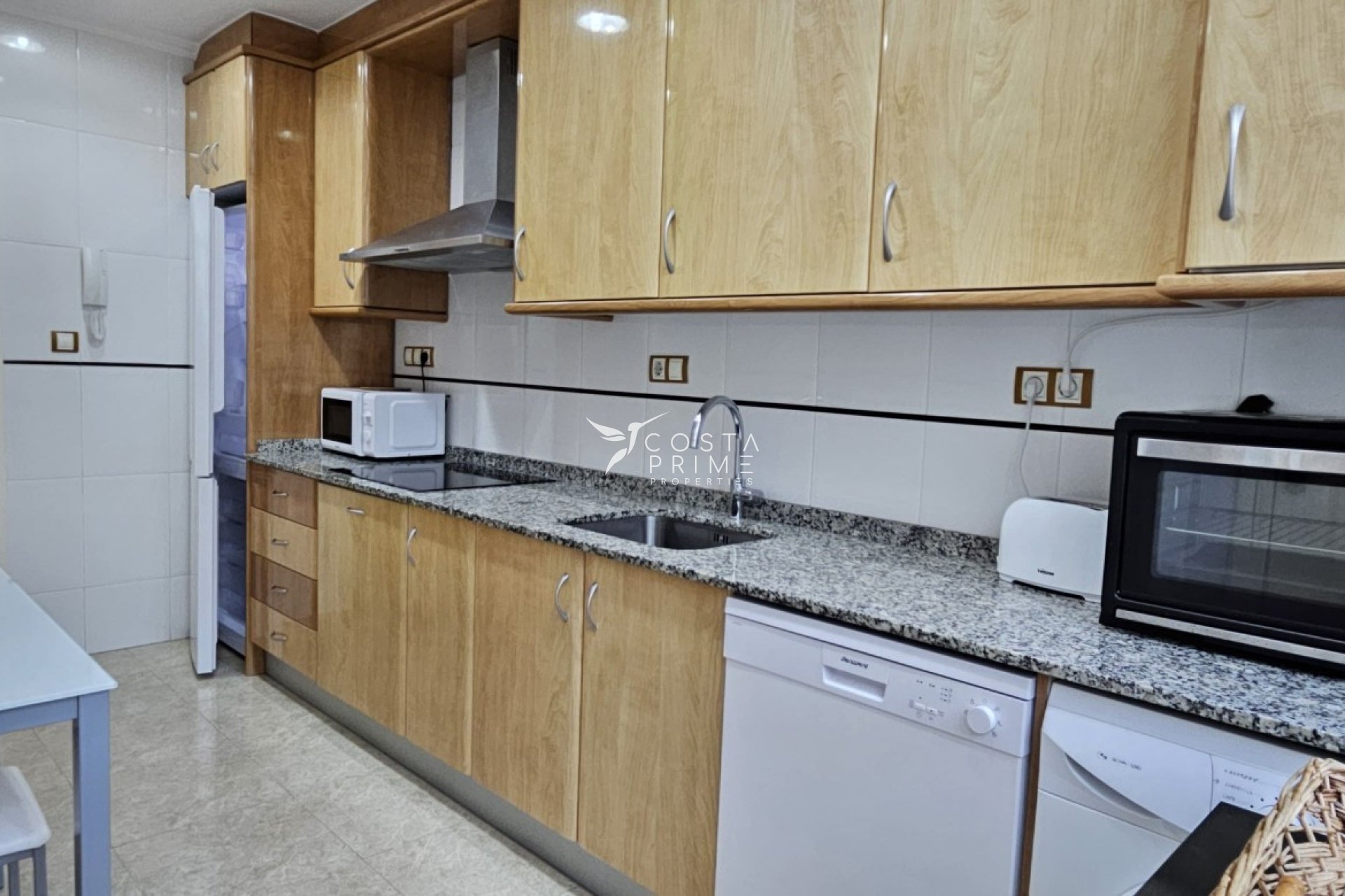 Resale - Apartment / Flat - Benidorm