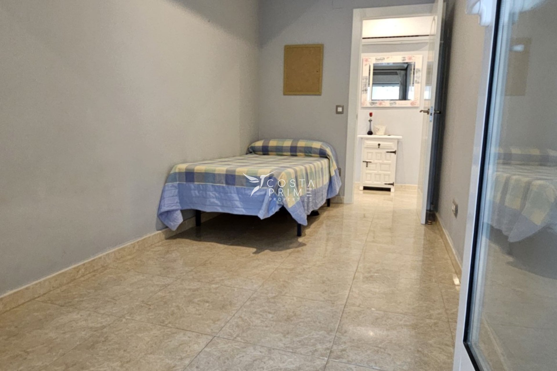 Resale - Apartment / Flat - Benidorm