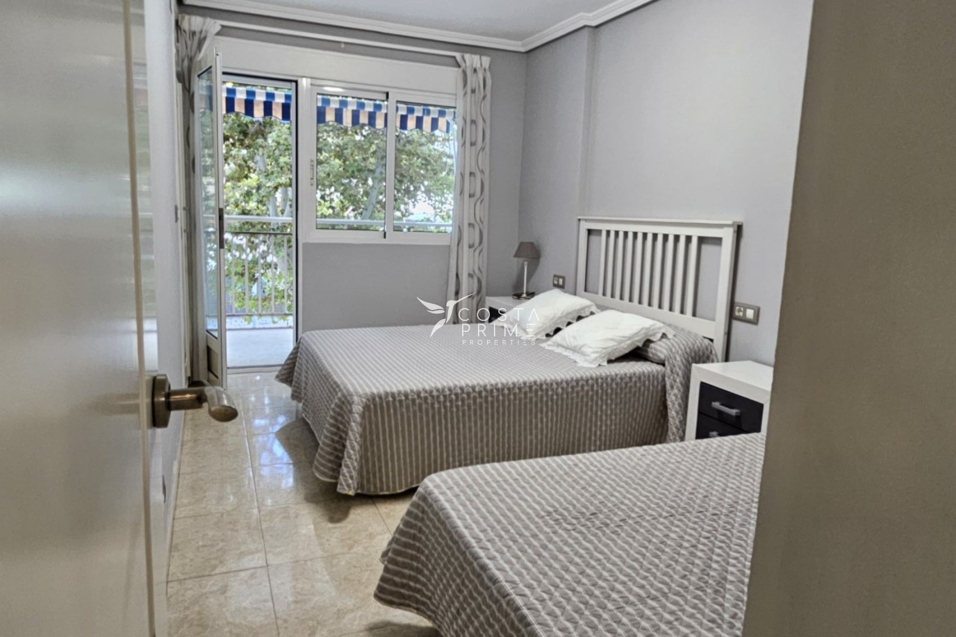 Resale - Apartment / Flat - Benidorm