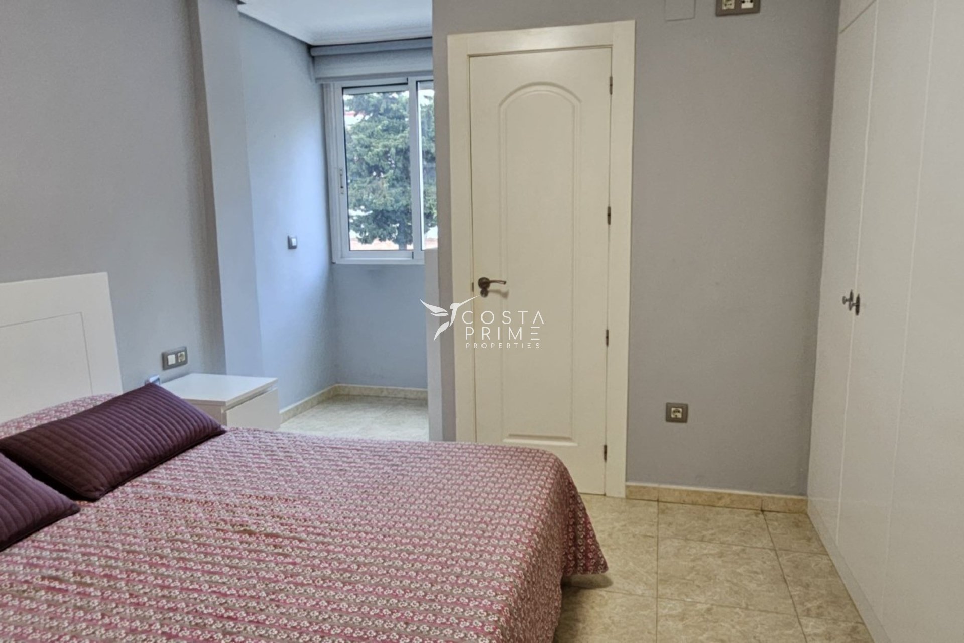 Resale - Apartment / Flat - Benidorm