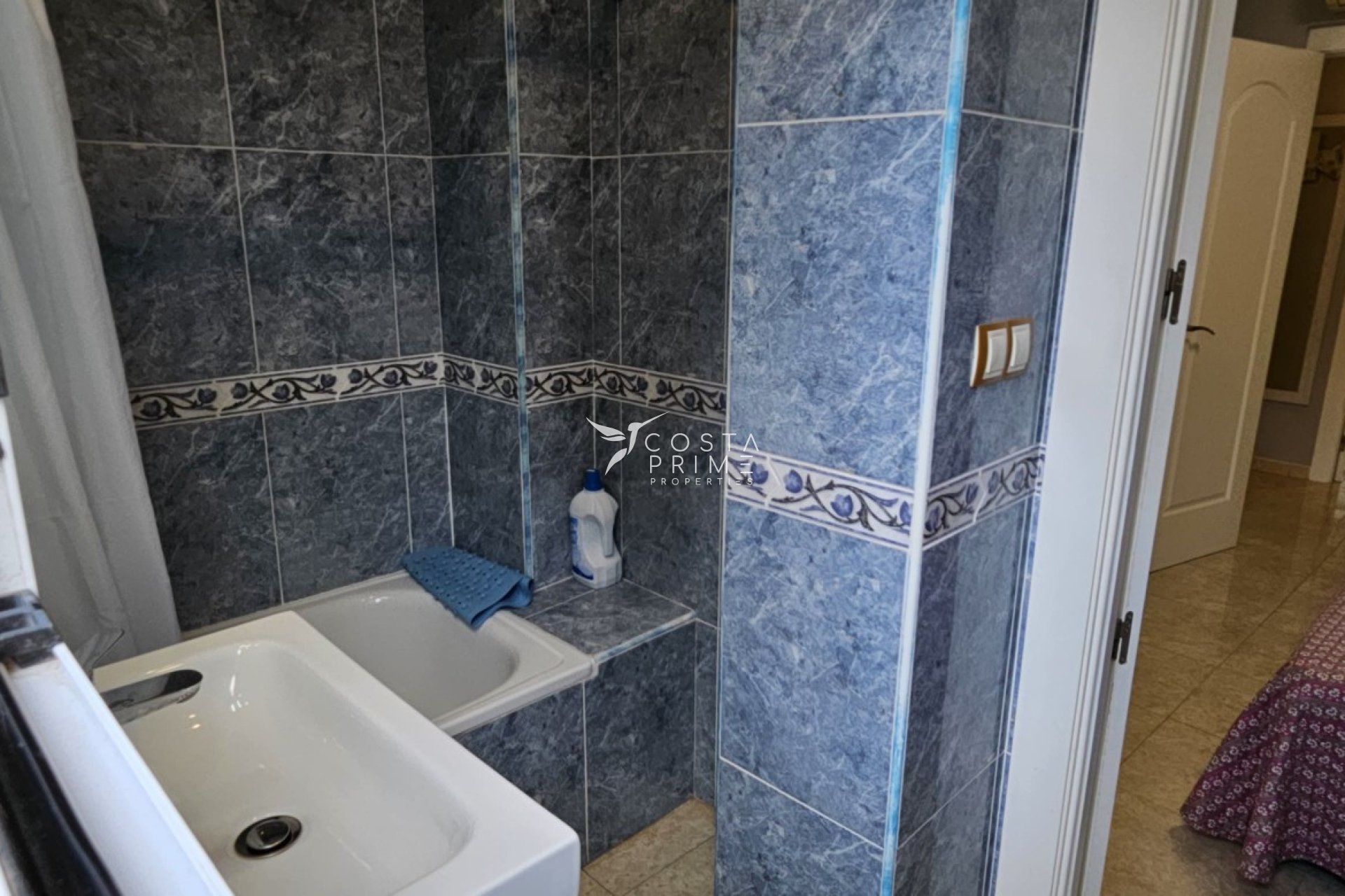 Resale - Apartment / Flat - Benidorm