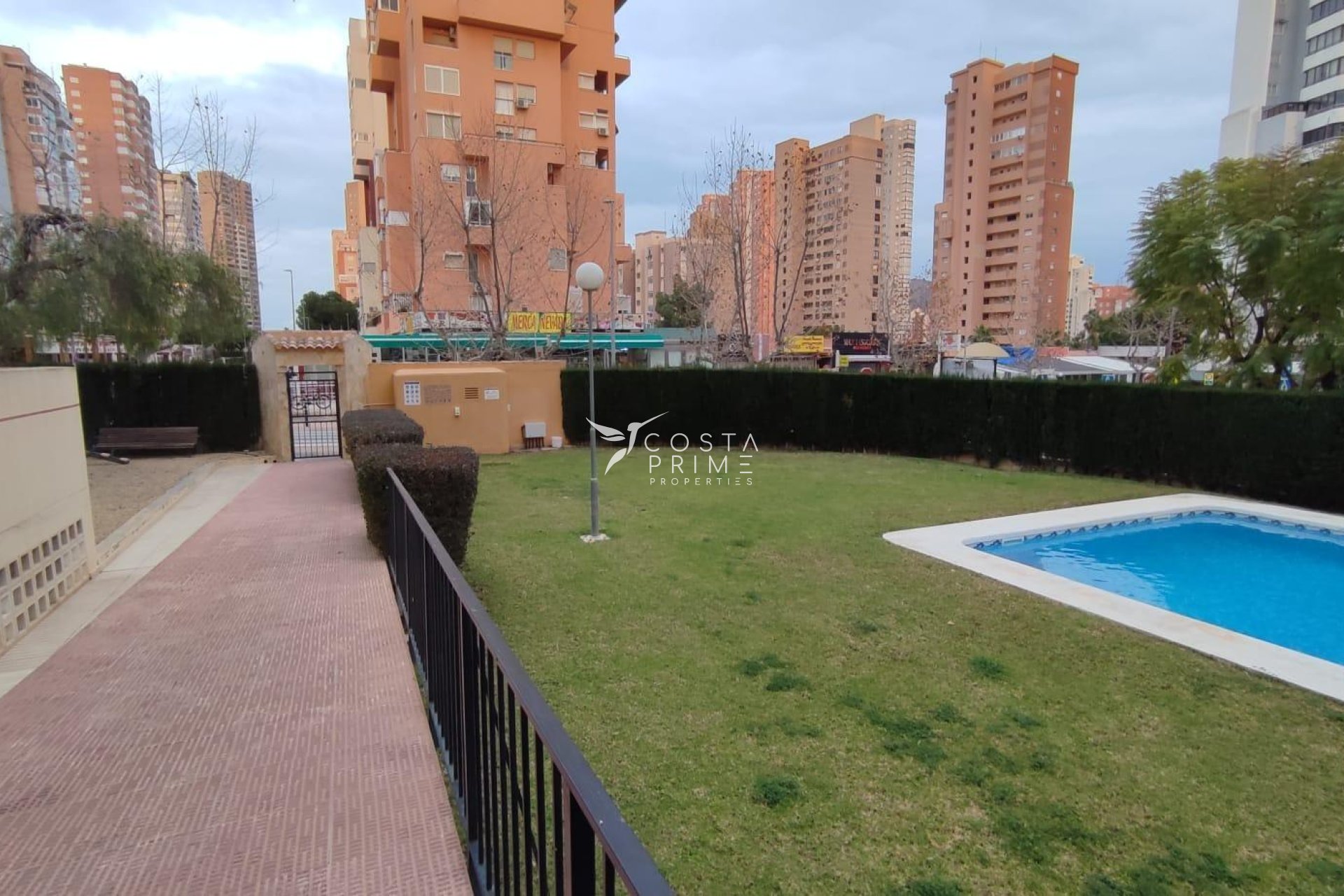 Resale - Apartment / Flat - Benidorm