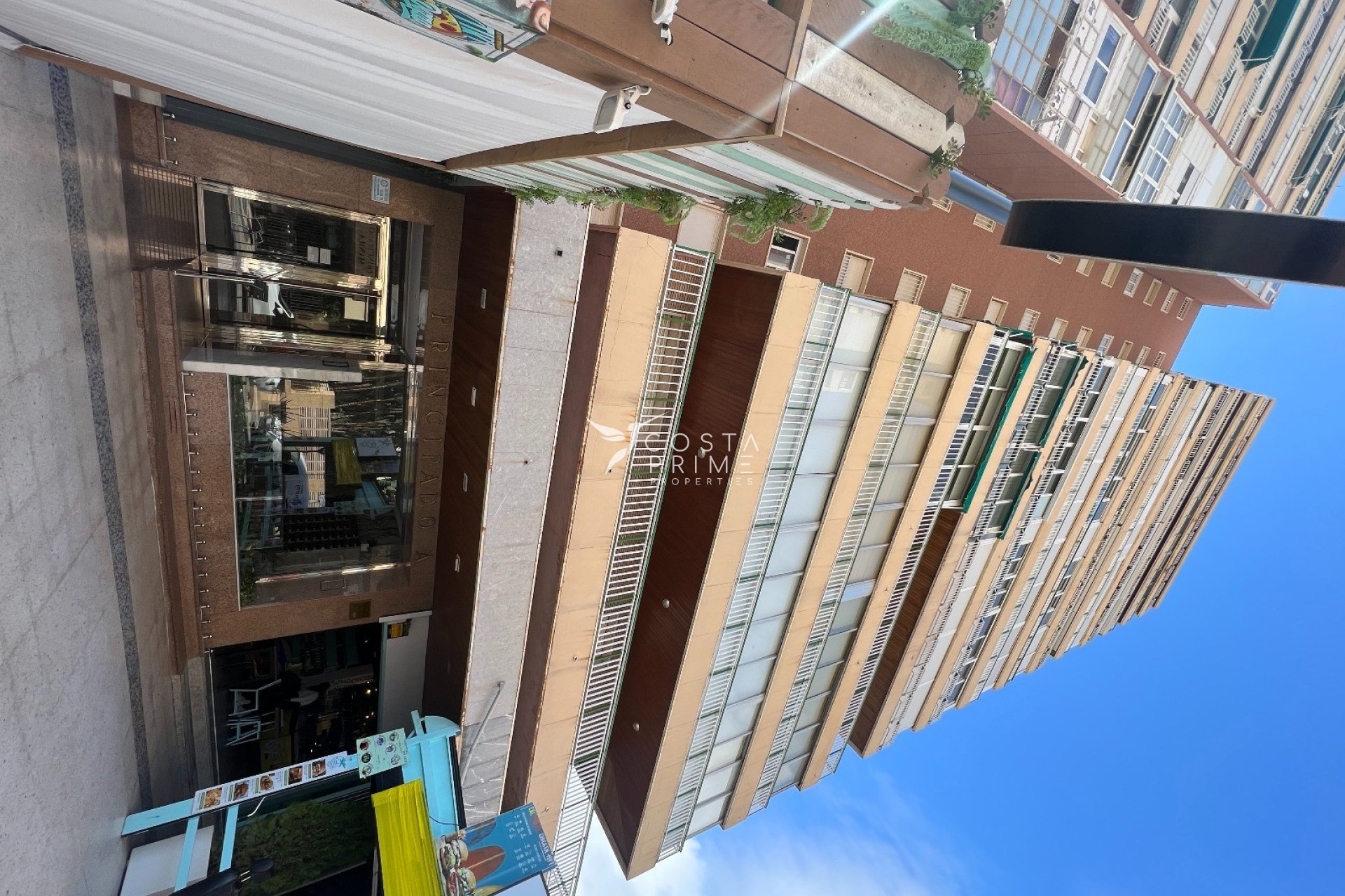 Resale - Apartment / Flat - Benidorm