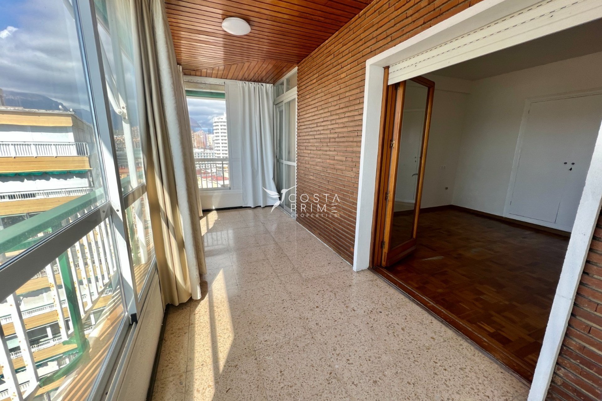 Resale - Apartment / Flat - Benidorm