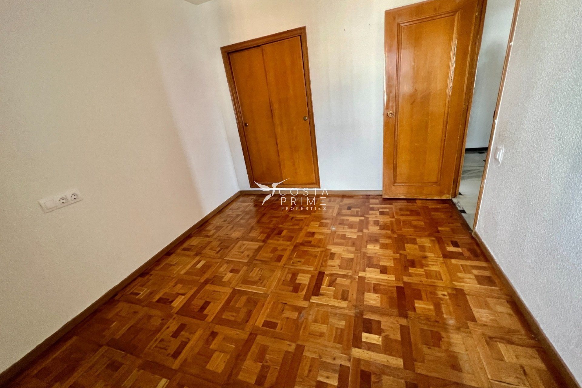 Resale - Apartment / Flat - Benidorm