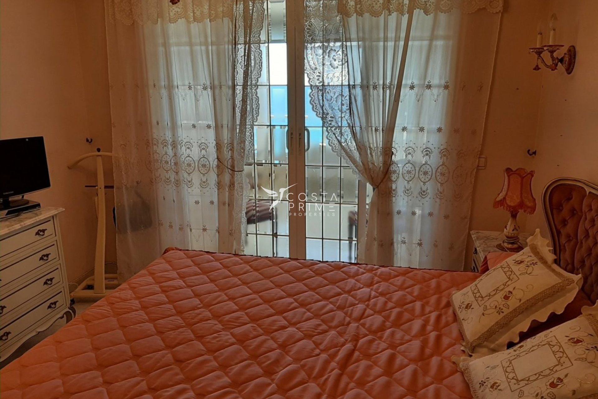 Resale - Apartment / Flat - Benidorm