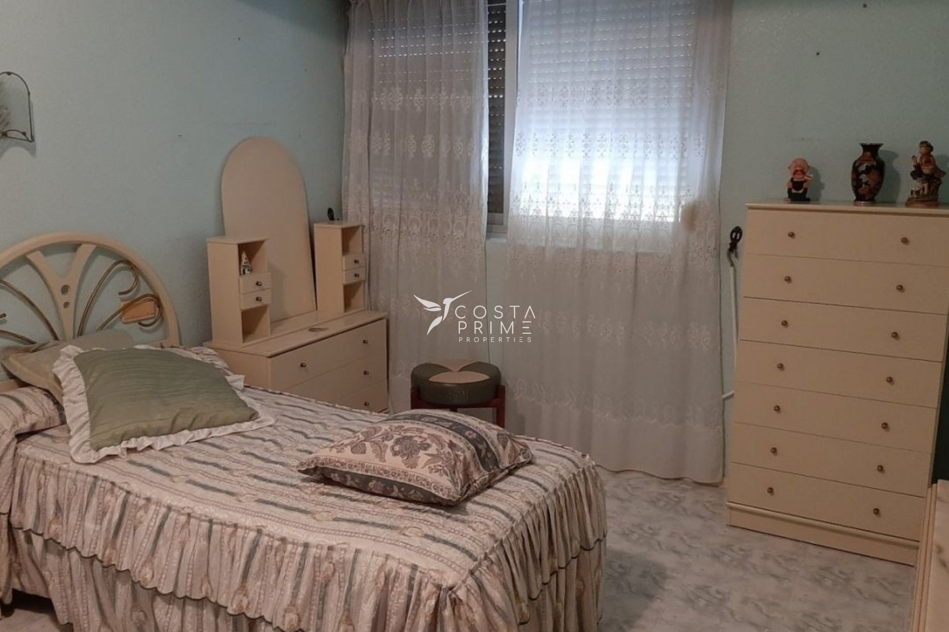 Resale - Apartment / Flat - Benidorm