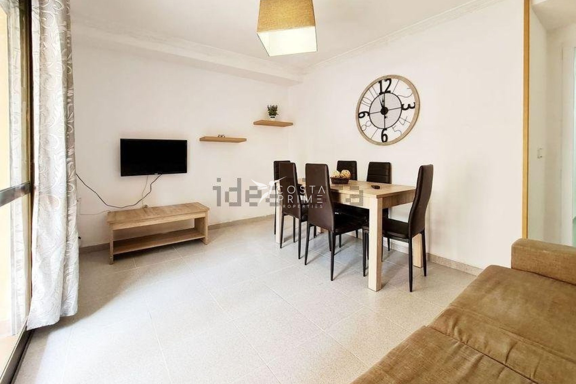 Resale - Apartment / Flat - Benidorm