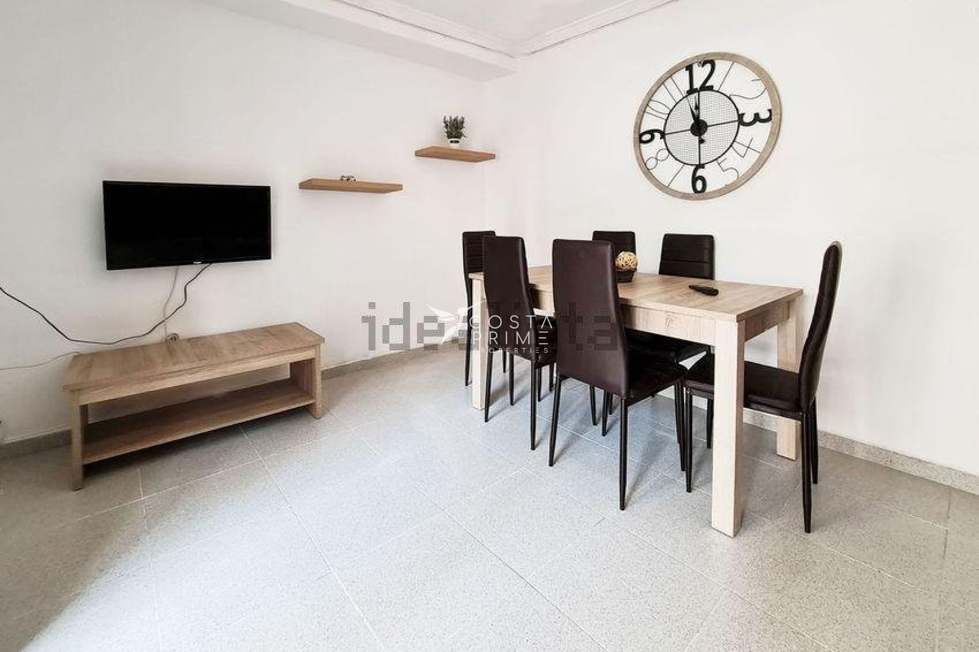 Resale - Apartment / Flat - Benidorm