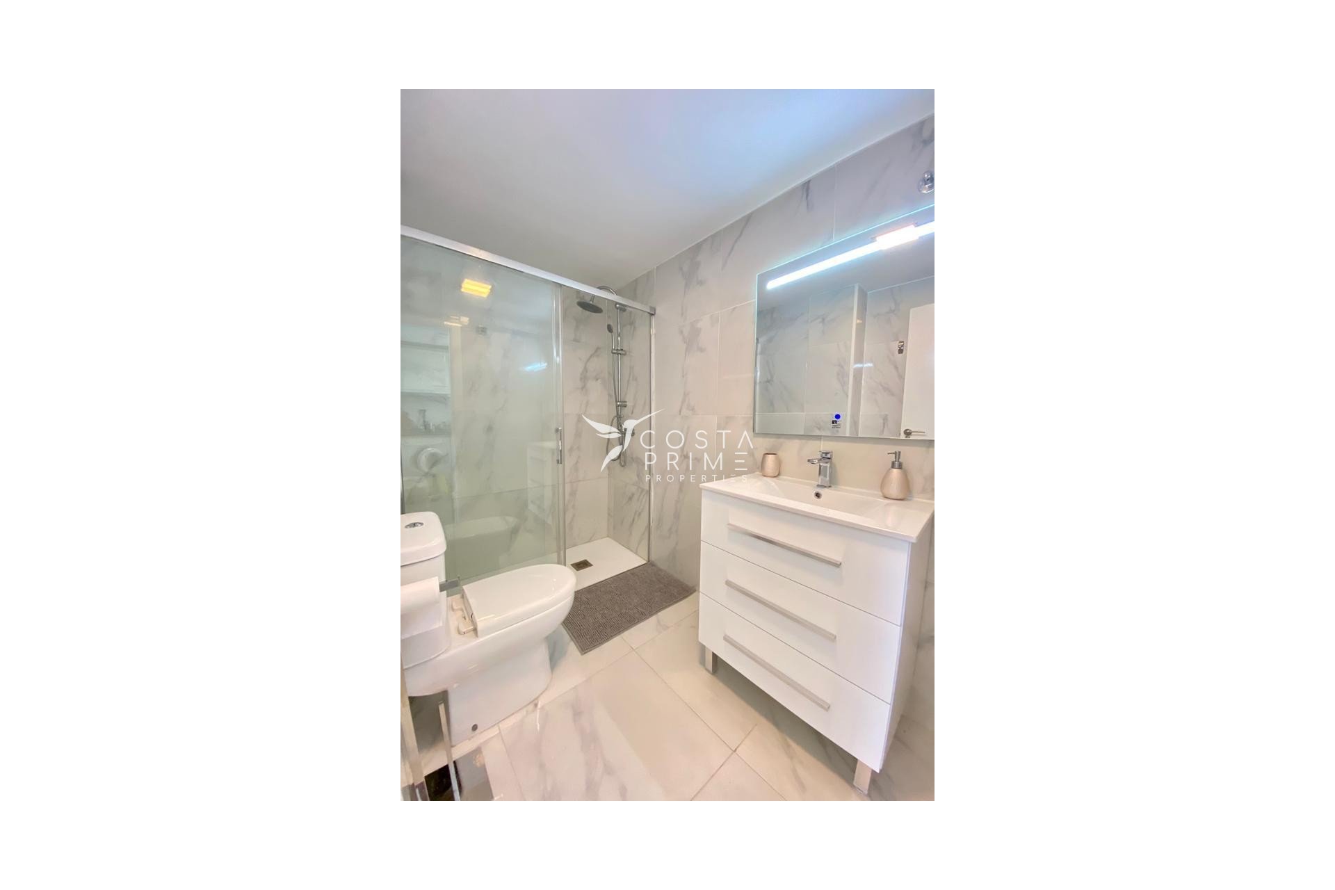 Resale - Apartment / Flat - Benidorm