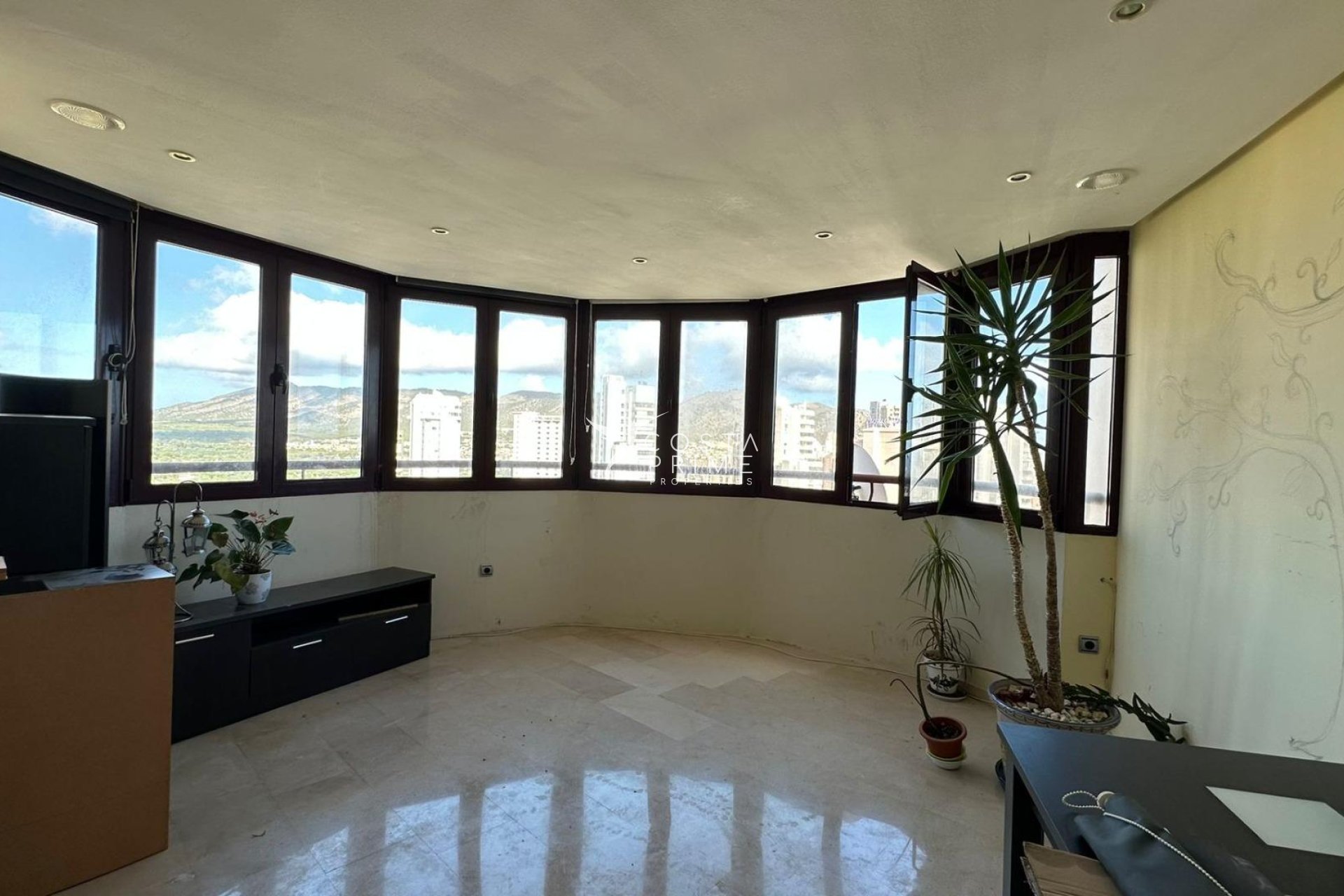 Resale - Apartment / Flat - Benidorm