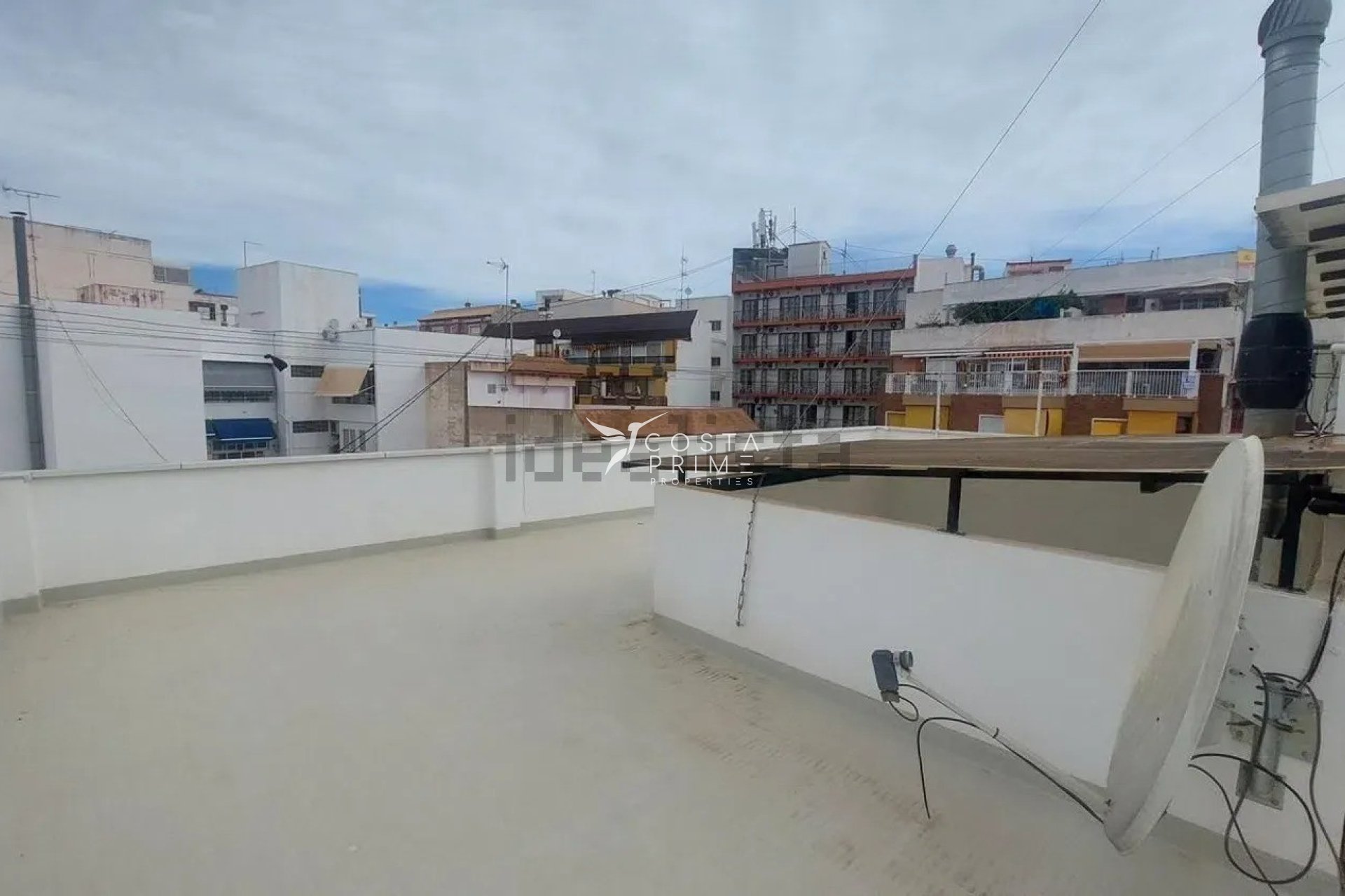 Resale - Apartment / Flat - Benidorm