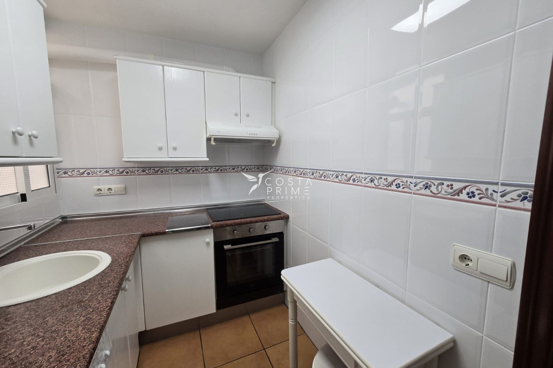 Resale - Apartment / Flat - Benidorm