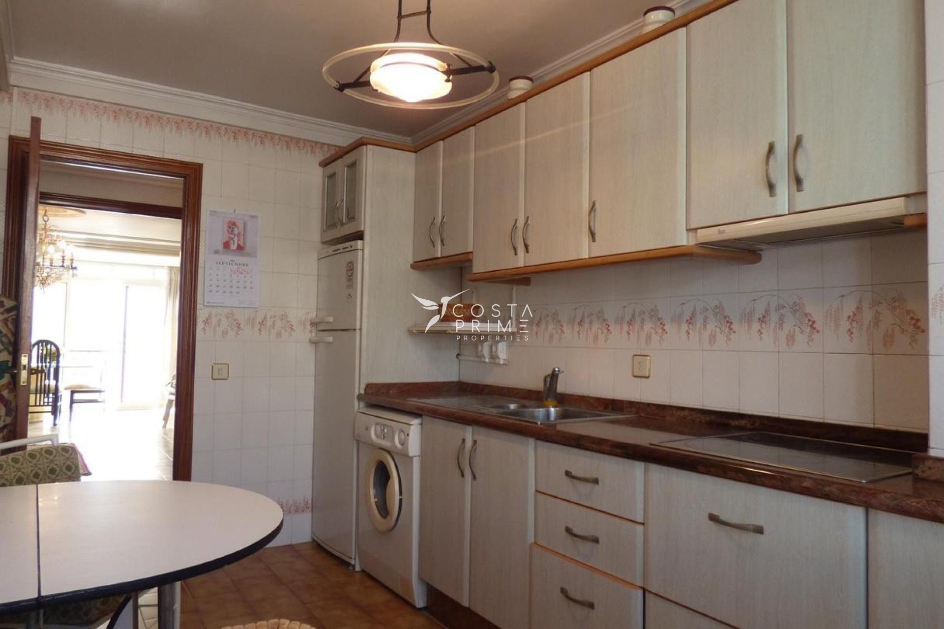 Resale - Apartment / Flat - Benidorm